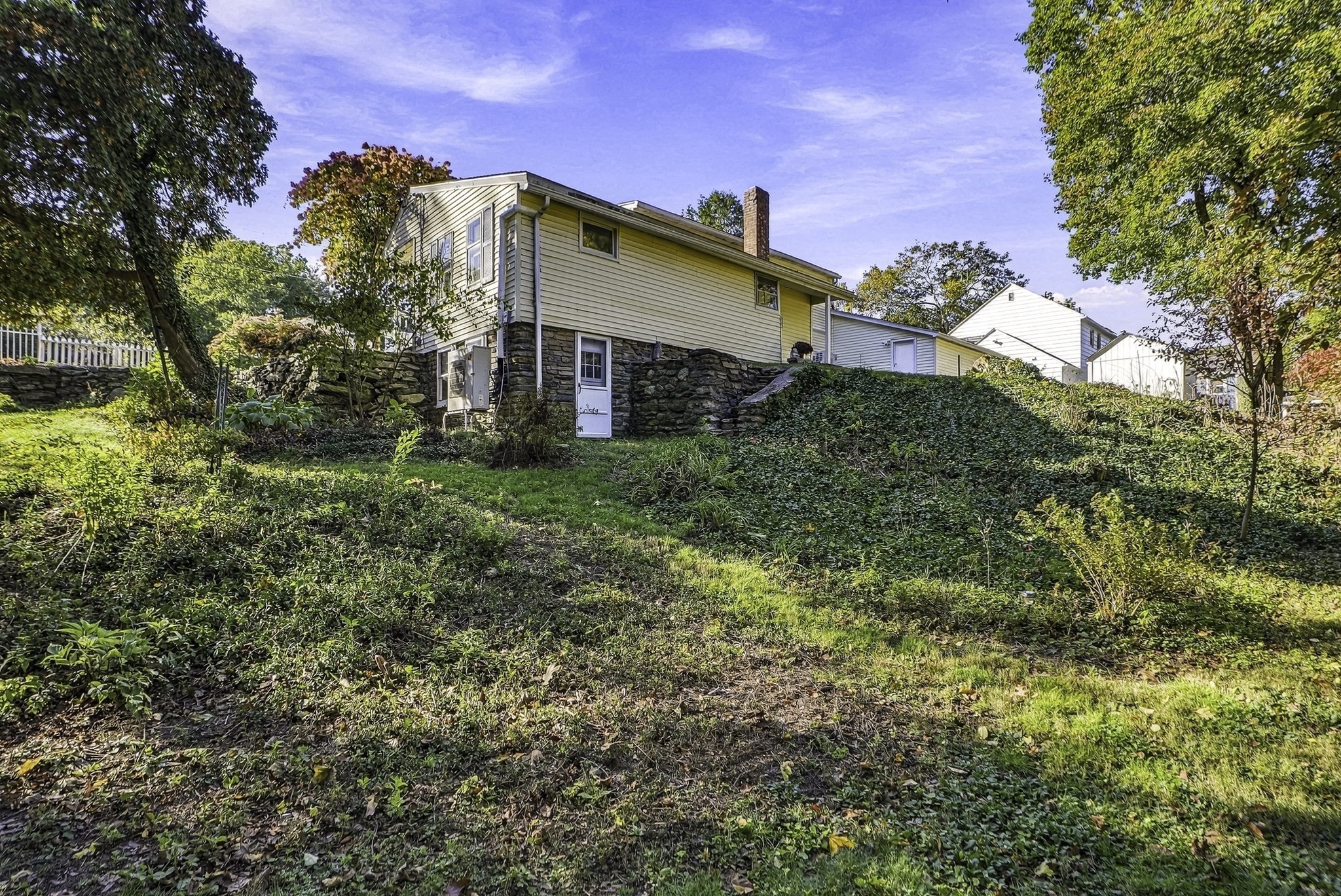 main property photo 9