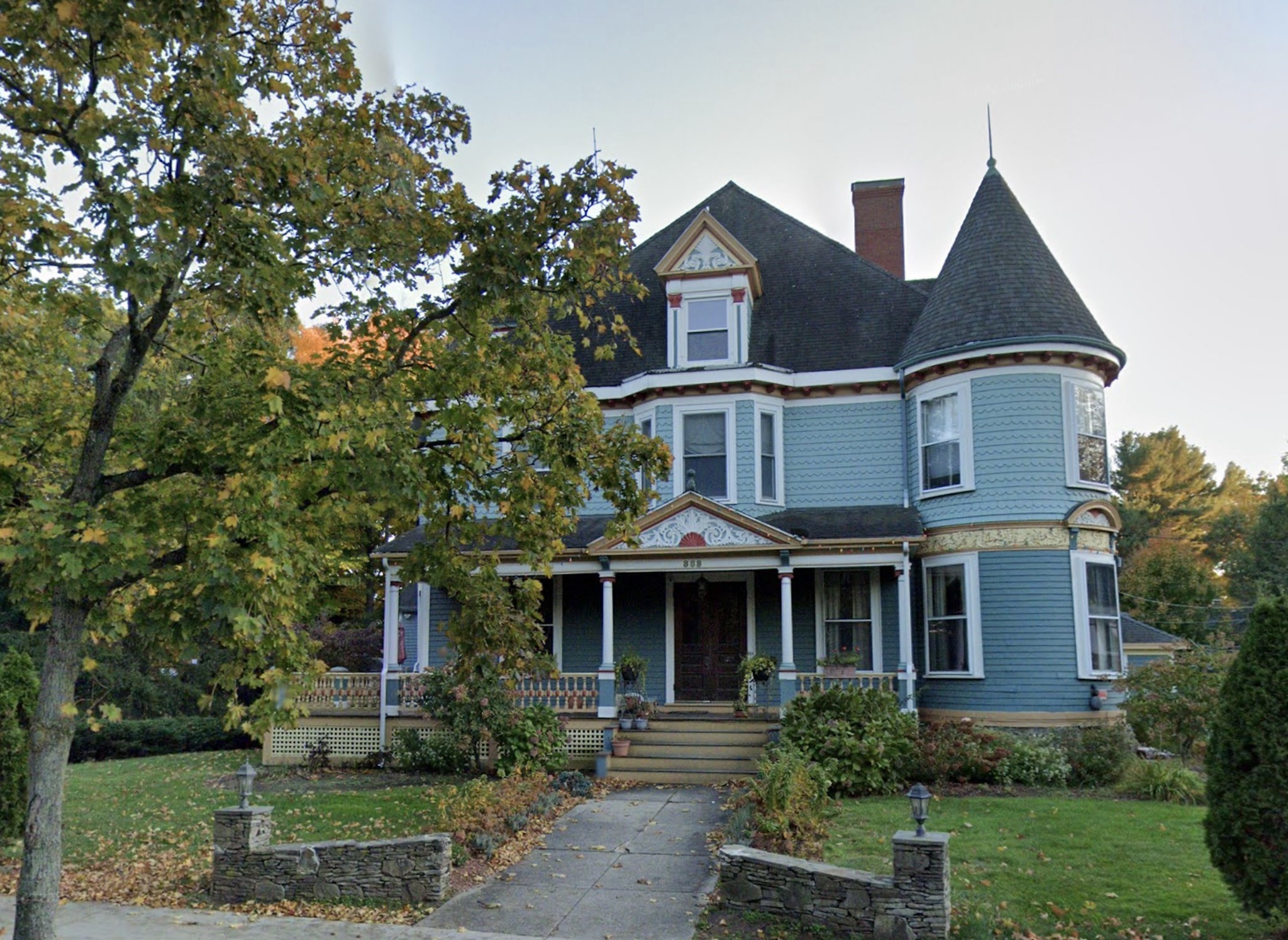 main property photo 9