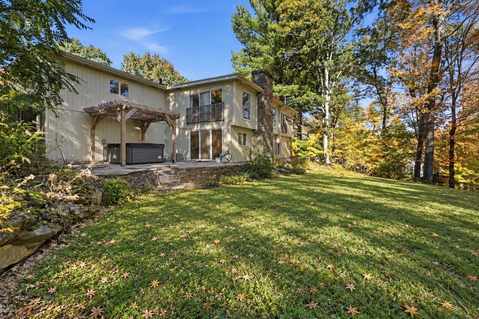 main property photo 31