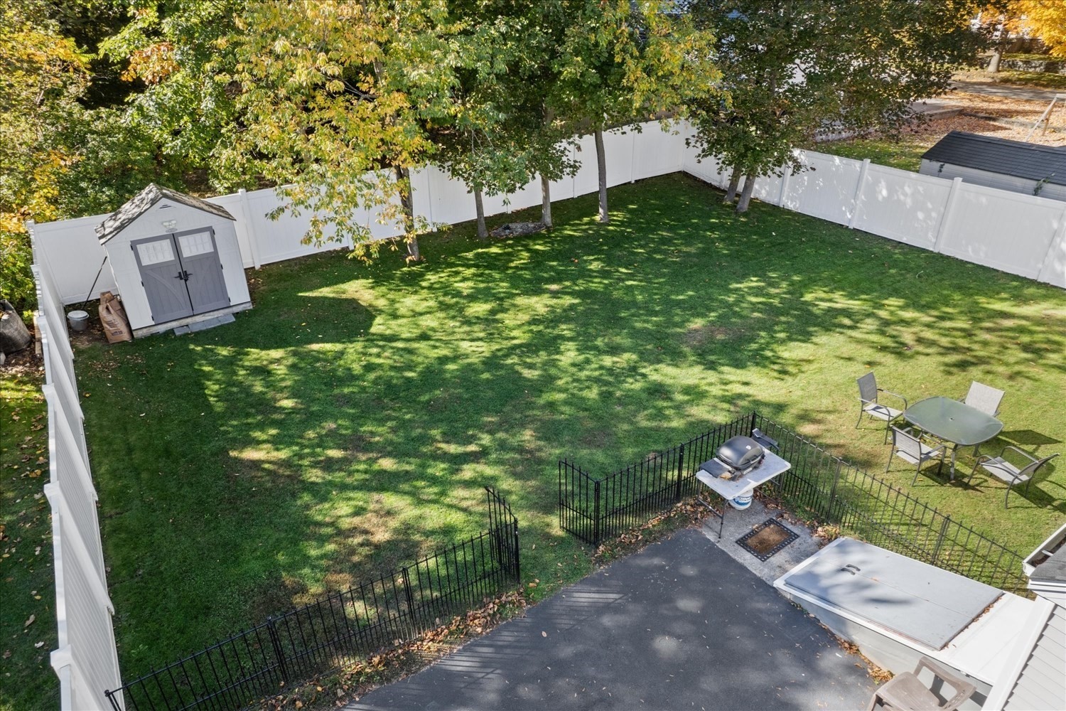 main property photo 24