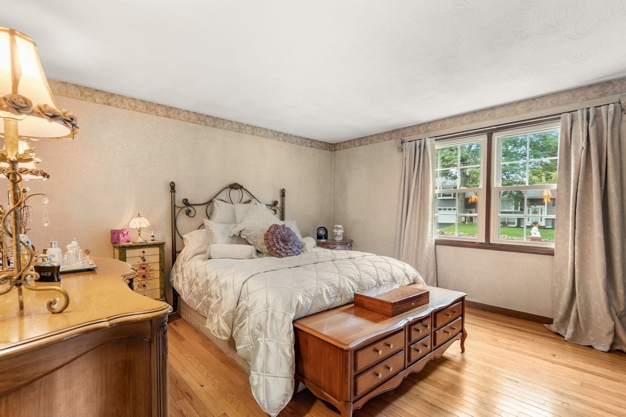 main property photo 18