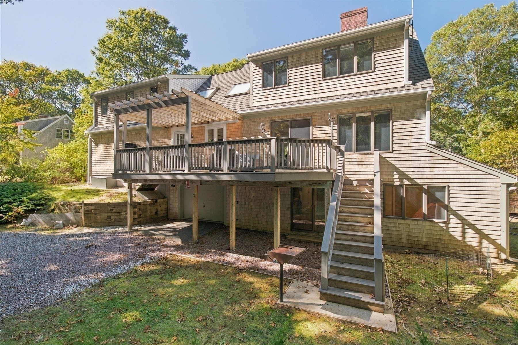 main property photo 33