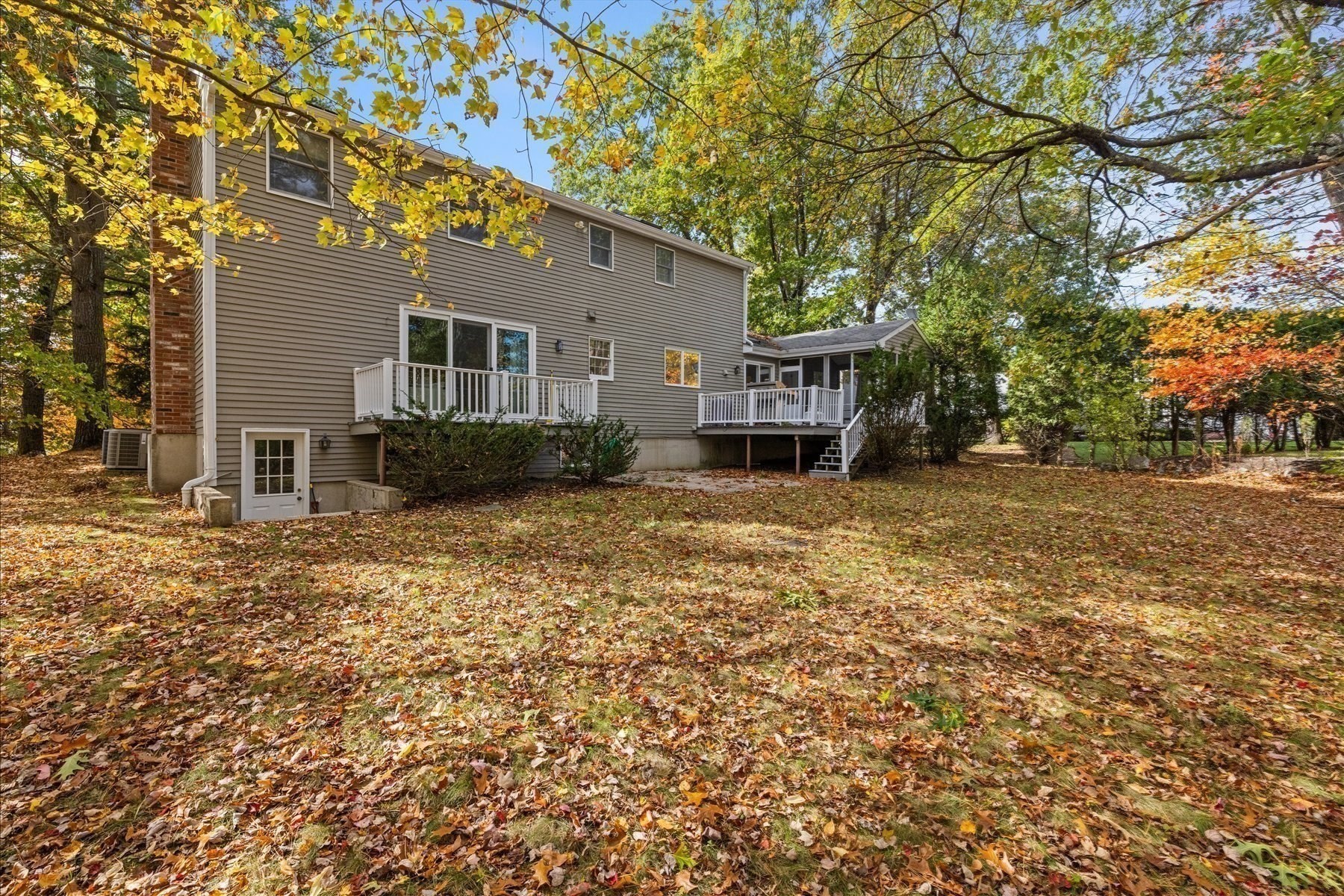 main property photo 23
