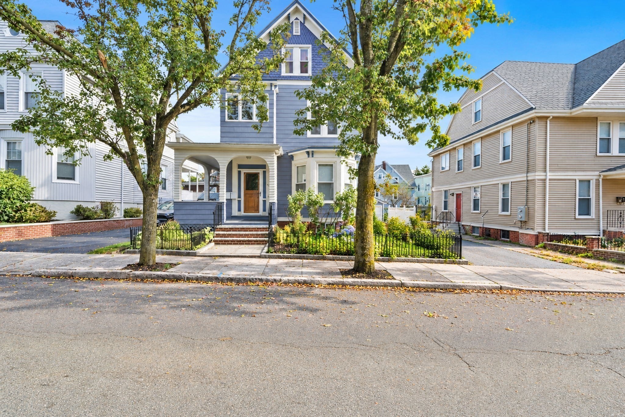 main property photo 25