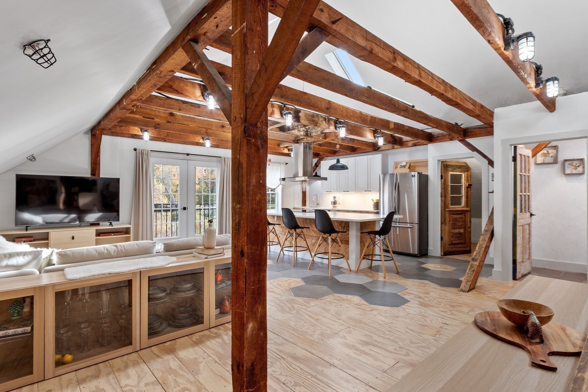 main property photo 20