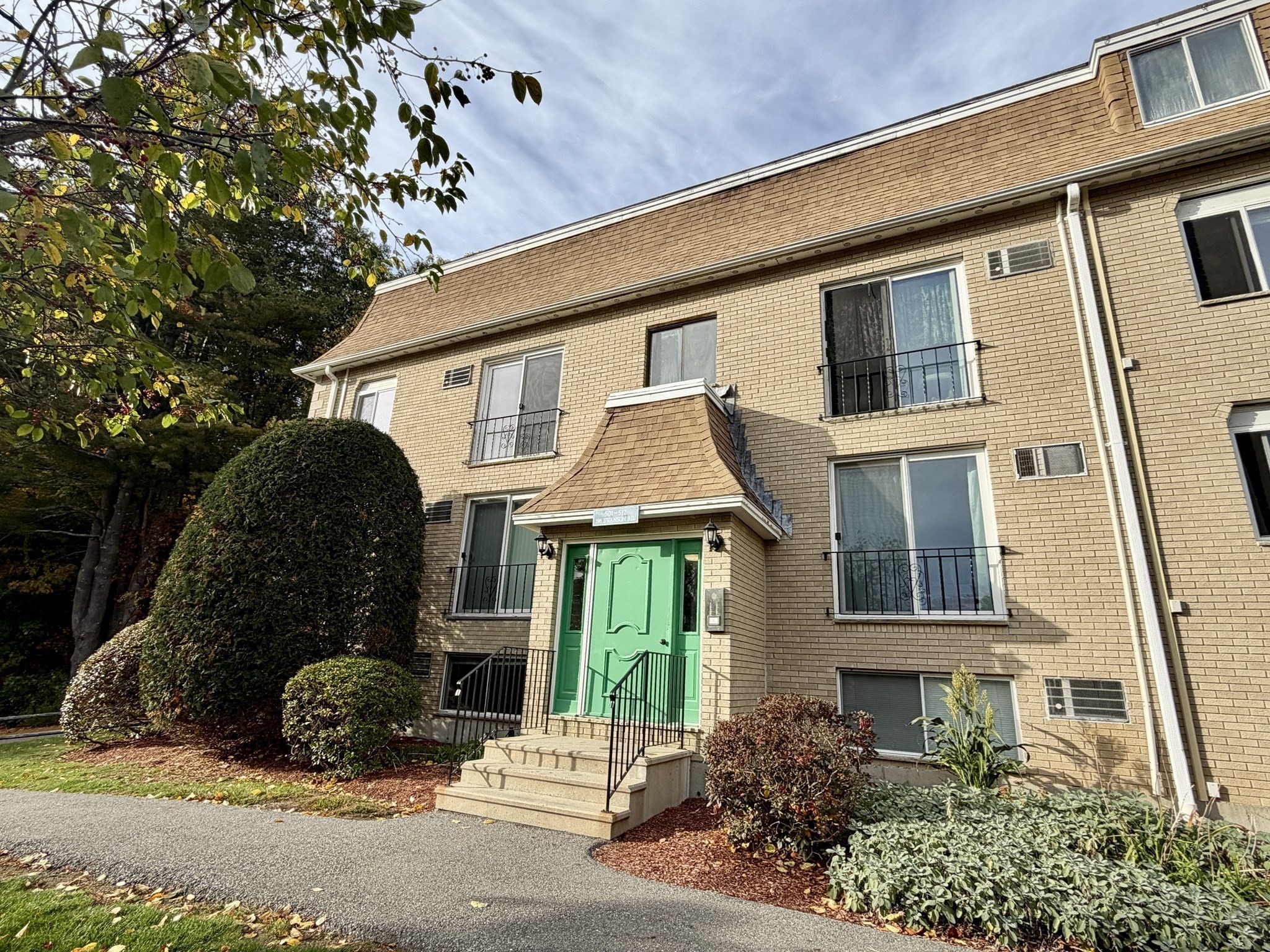 main property photo 16