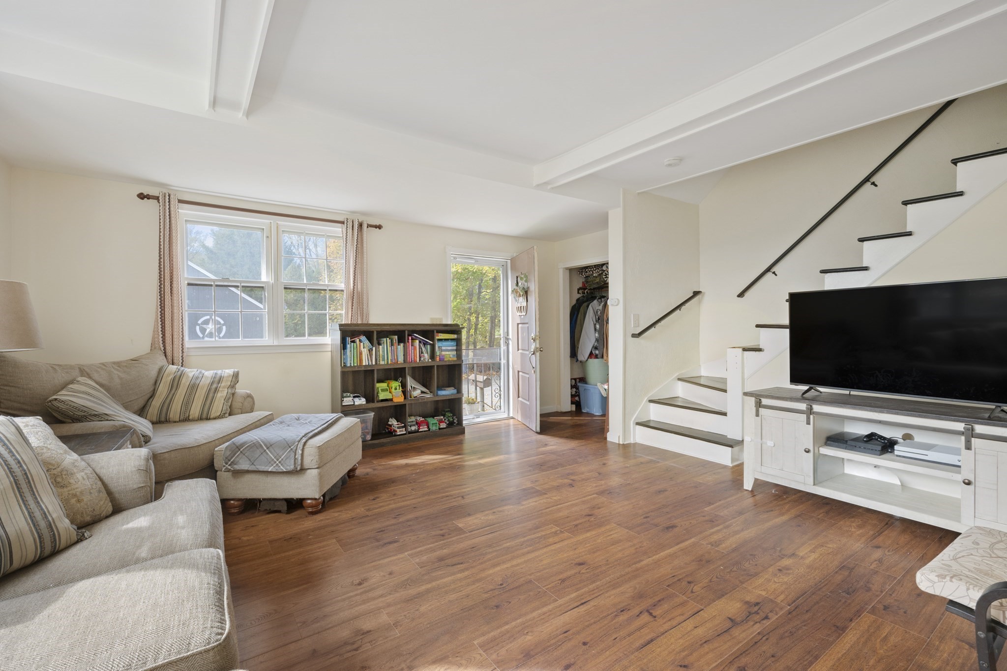 main property photo 14
