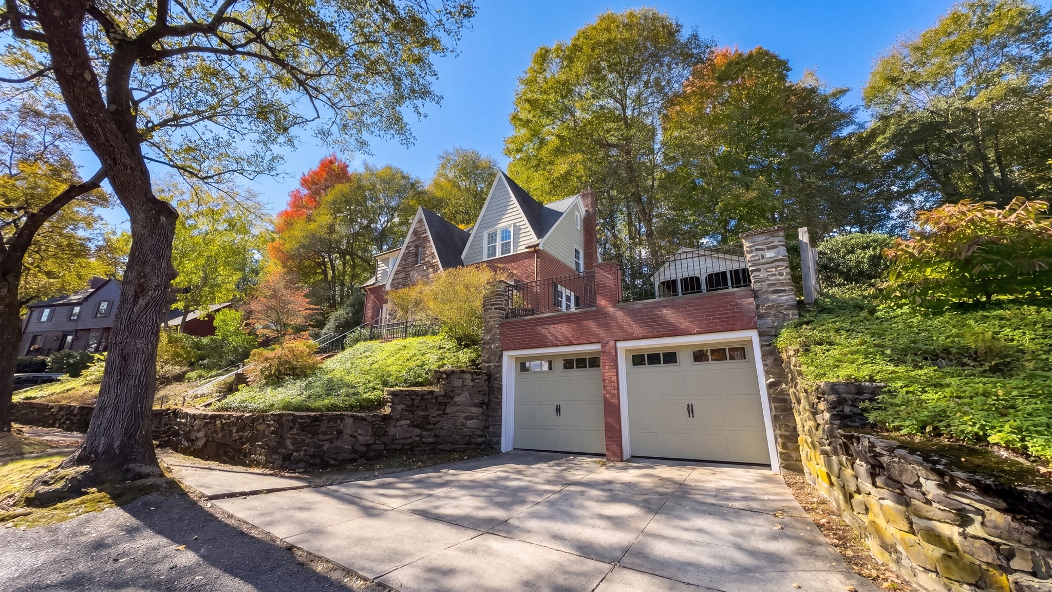 main property photo 37