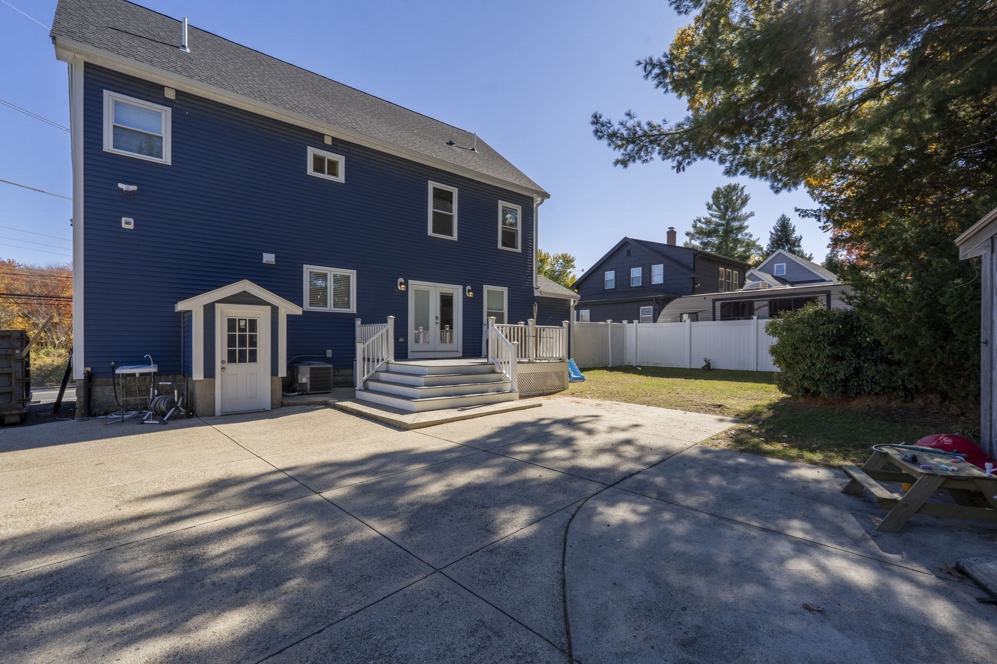 main property photo 5