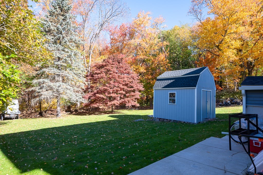 main property photo 40