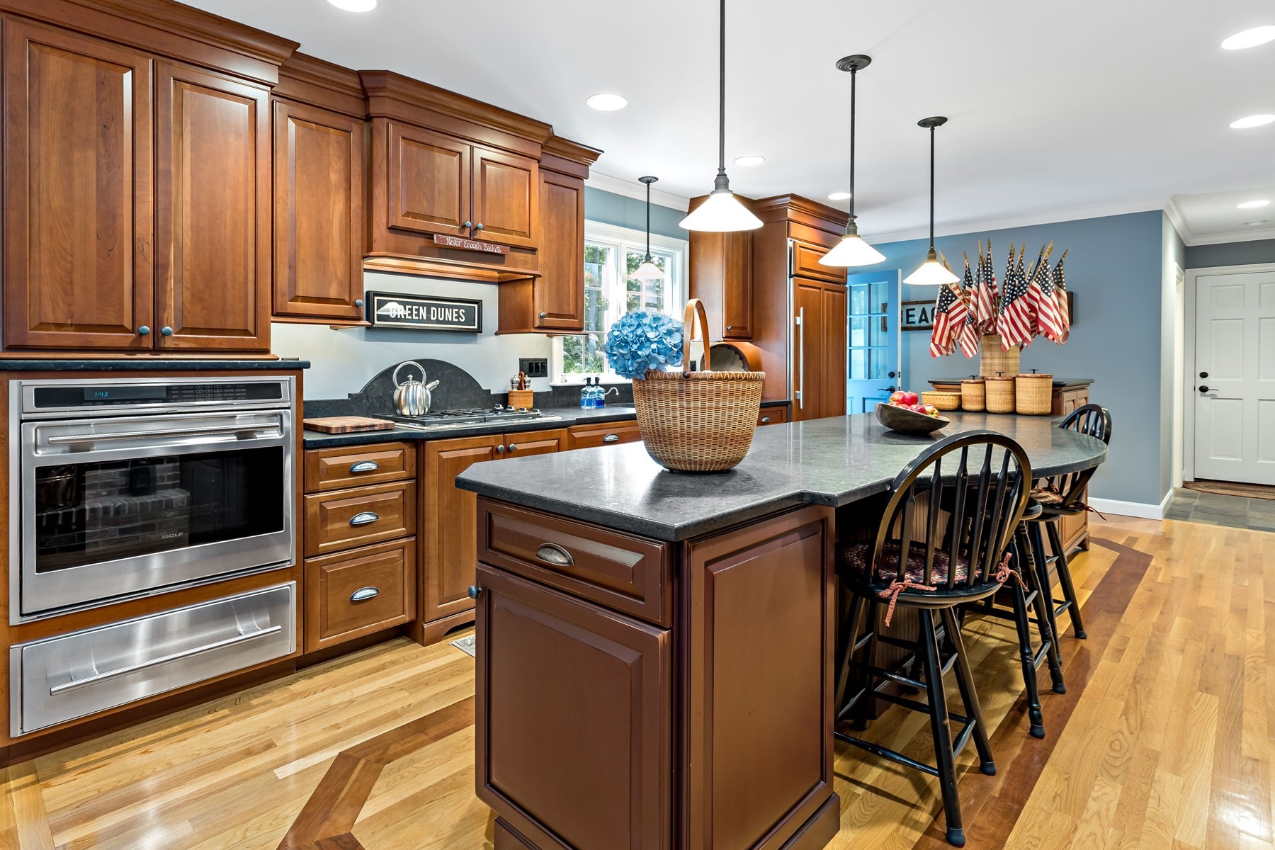 main property photo 6
