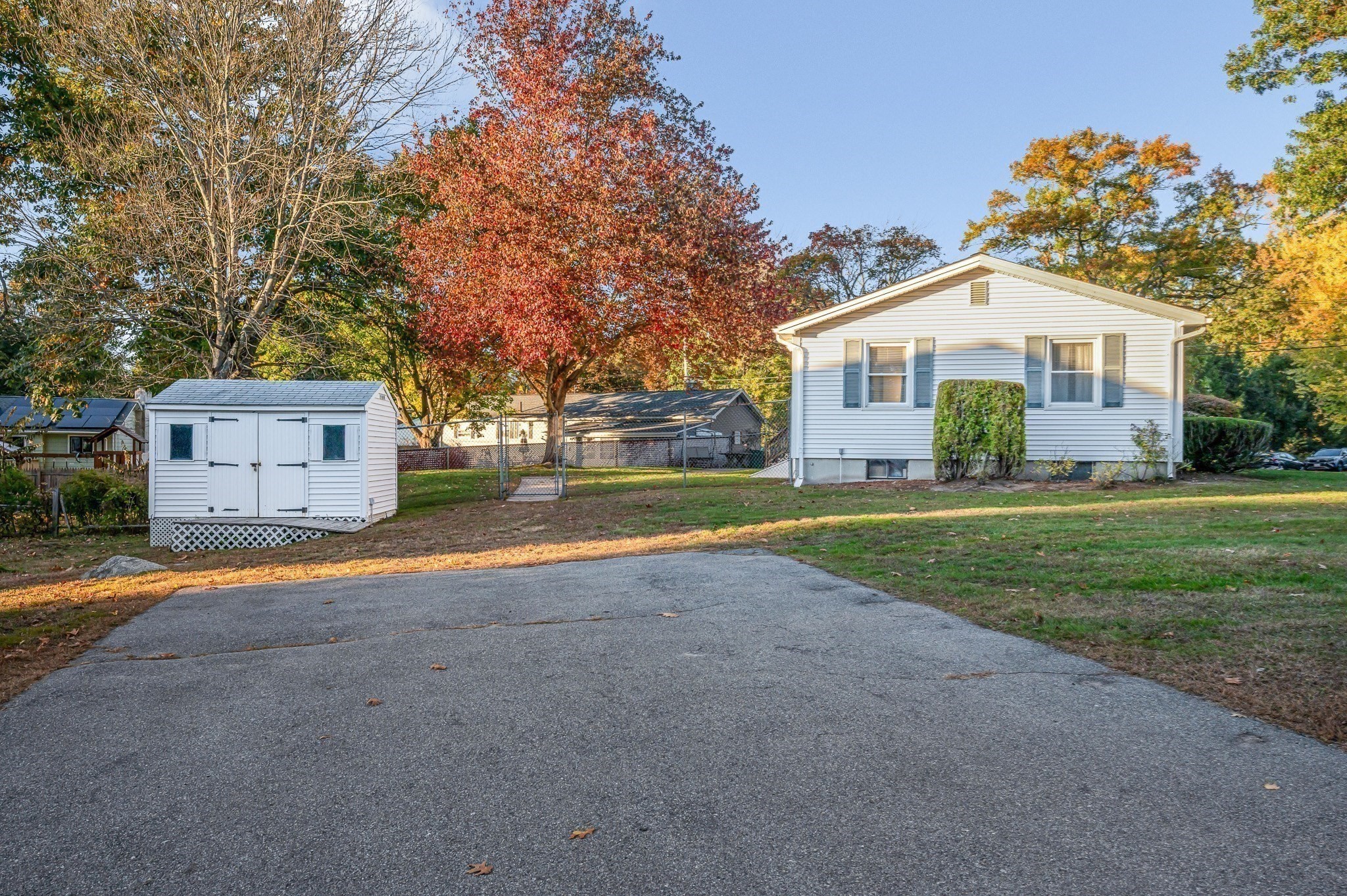 main property photo 32