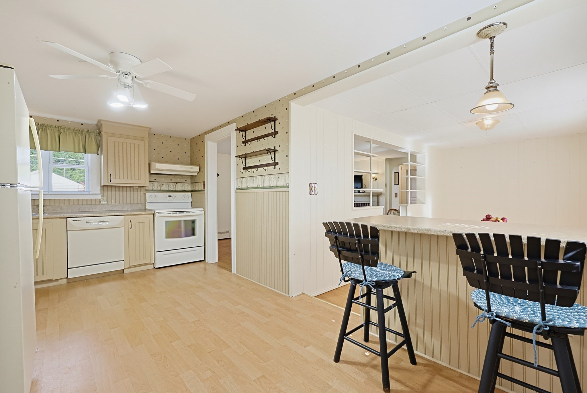 main property photo 12