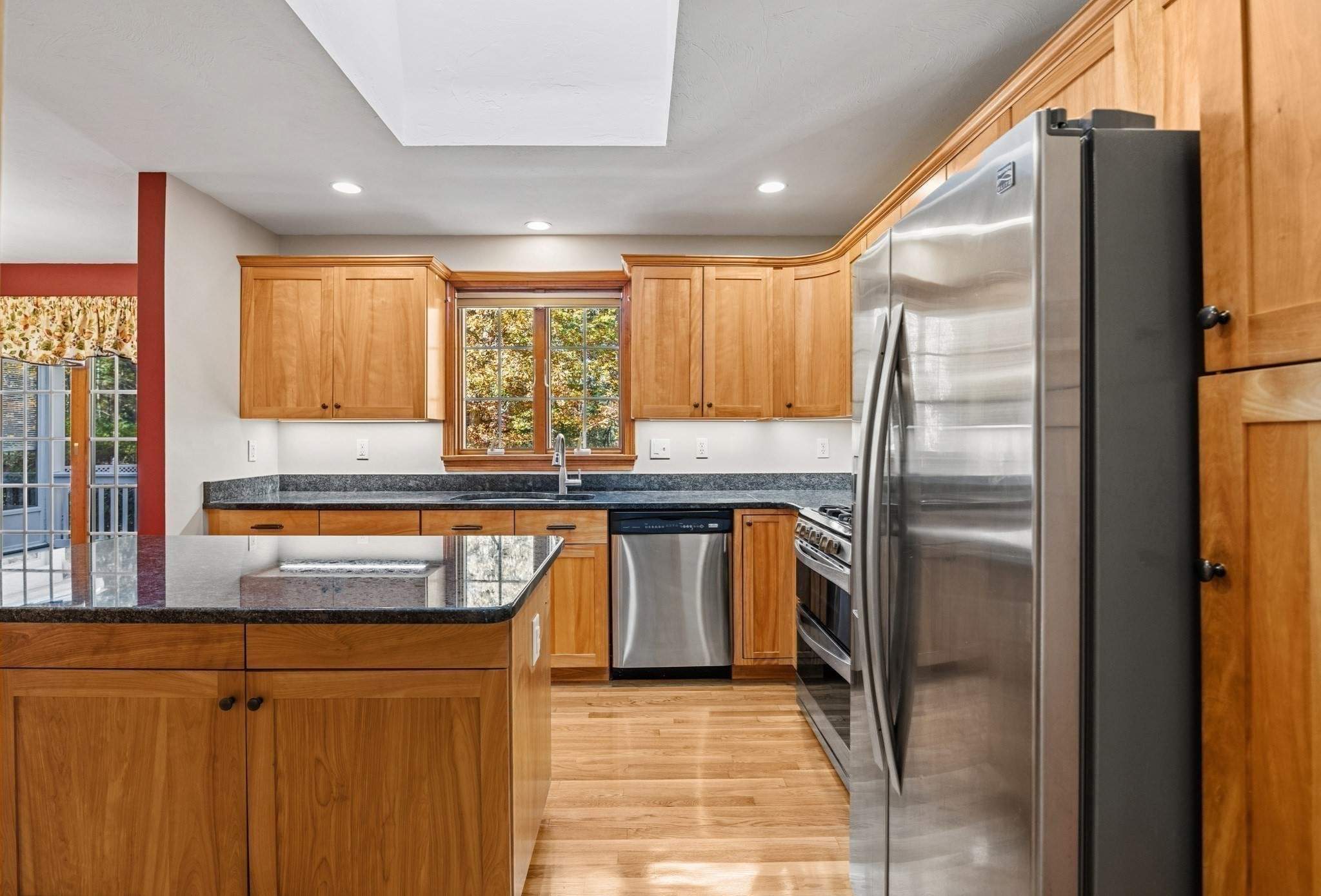 main property photo 16