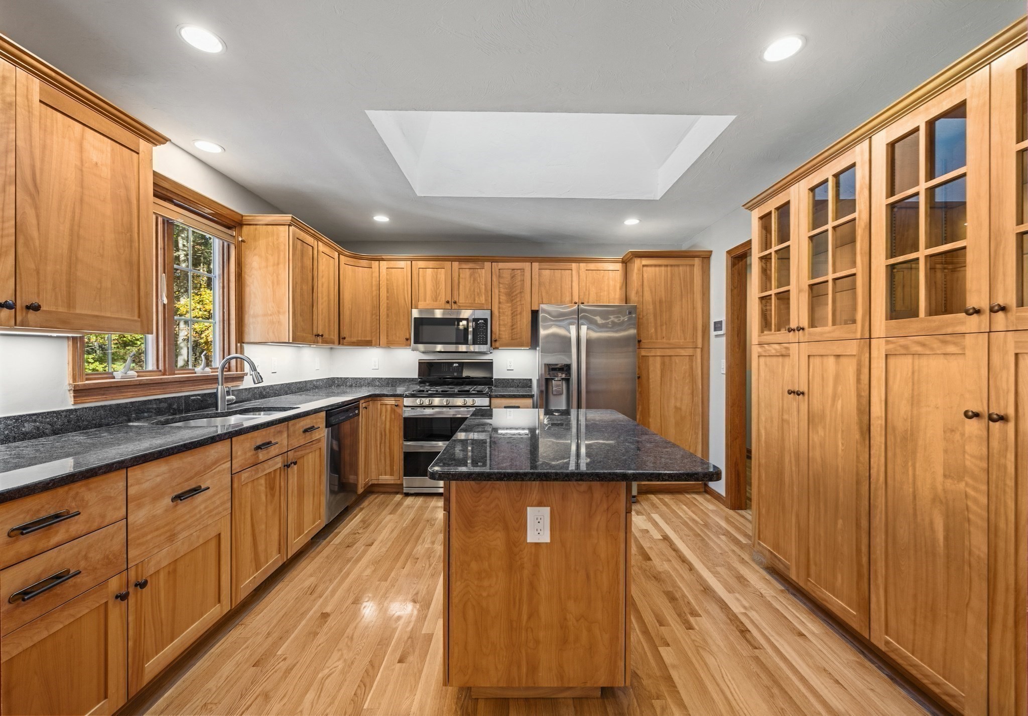 main property photo 17