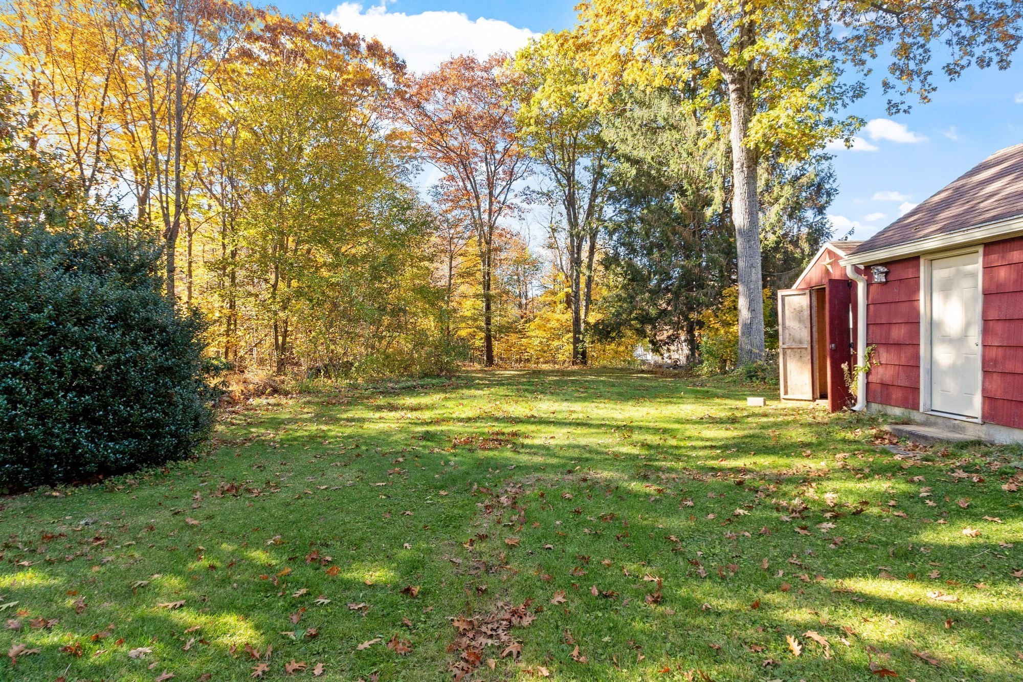 main property photo 23
