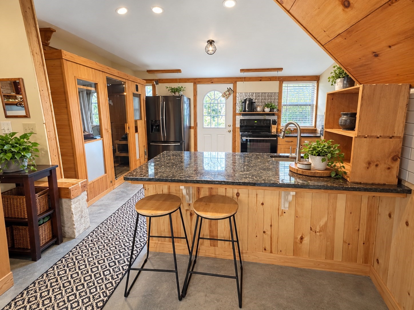 main property photo 4