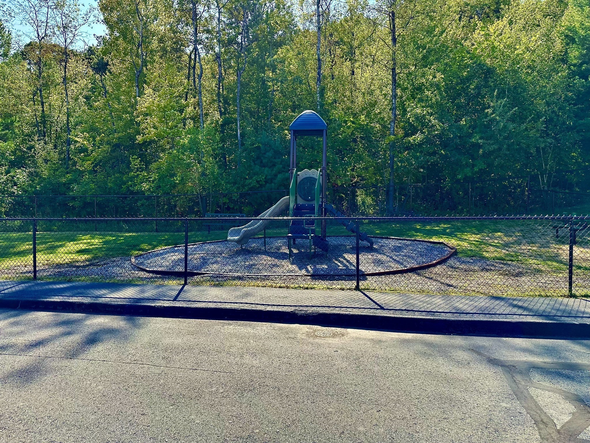 main property photo 24