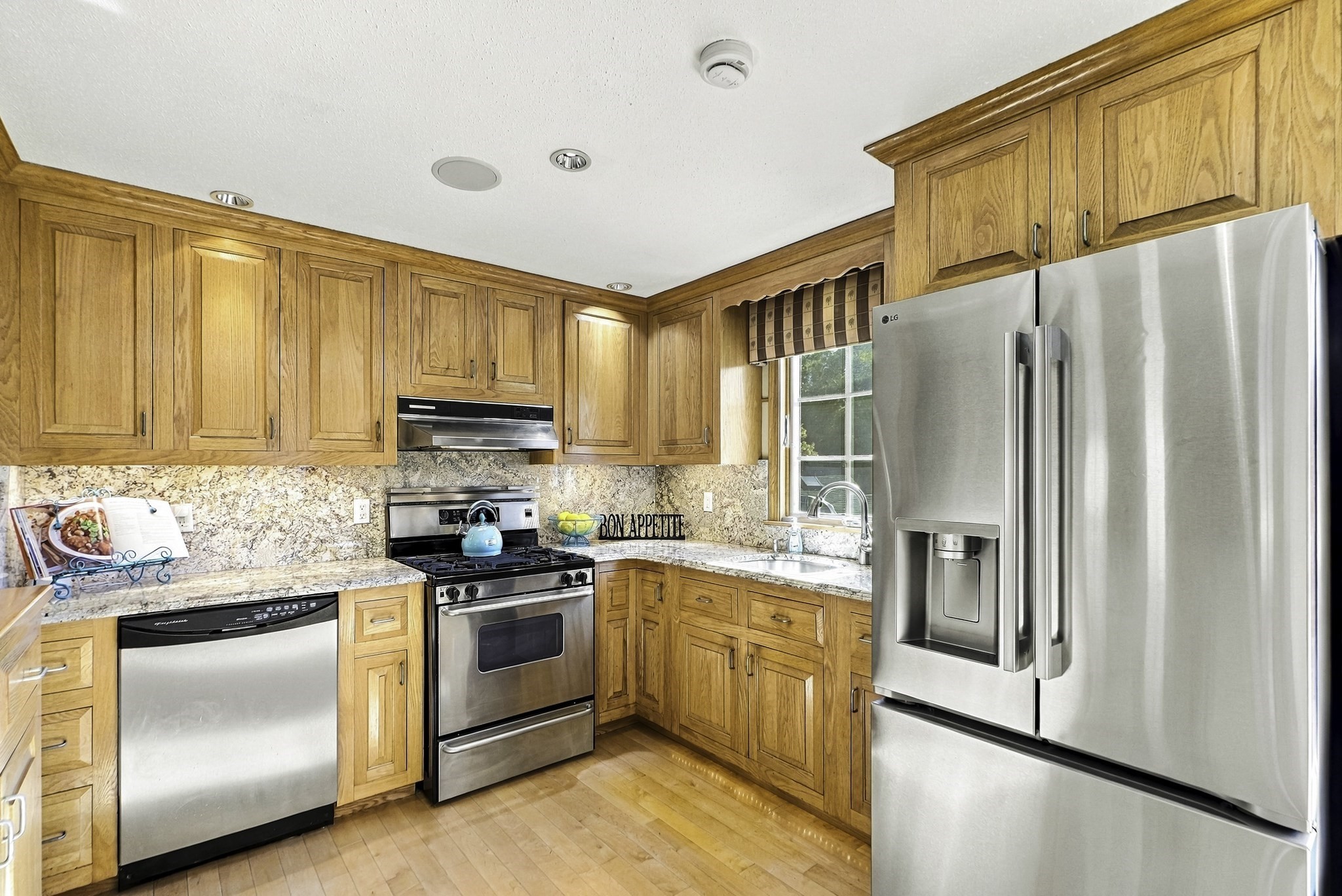 main property photo 4