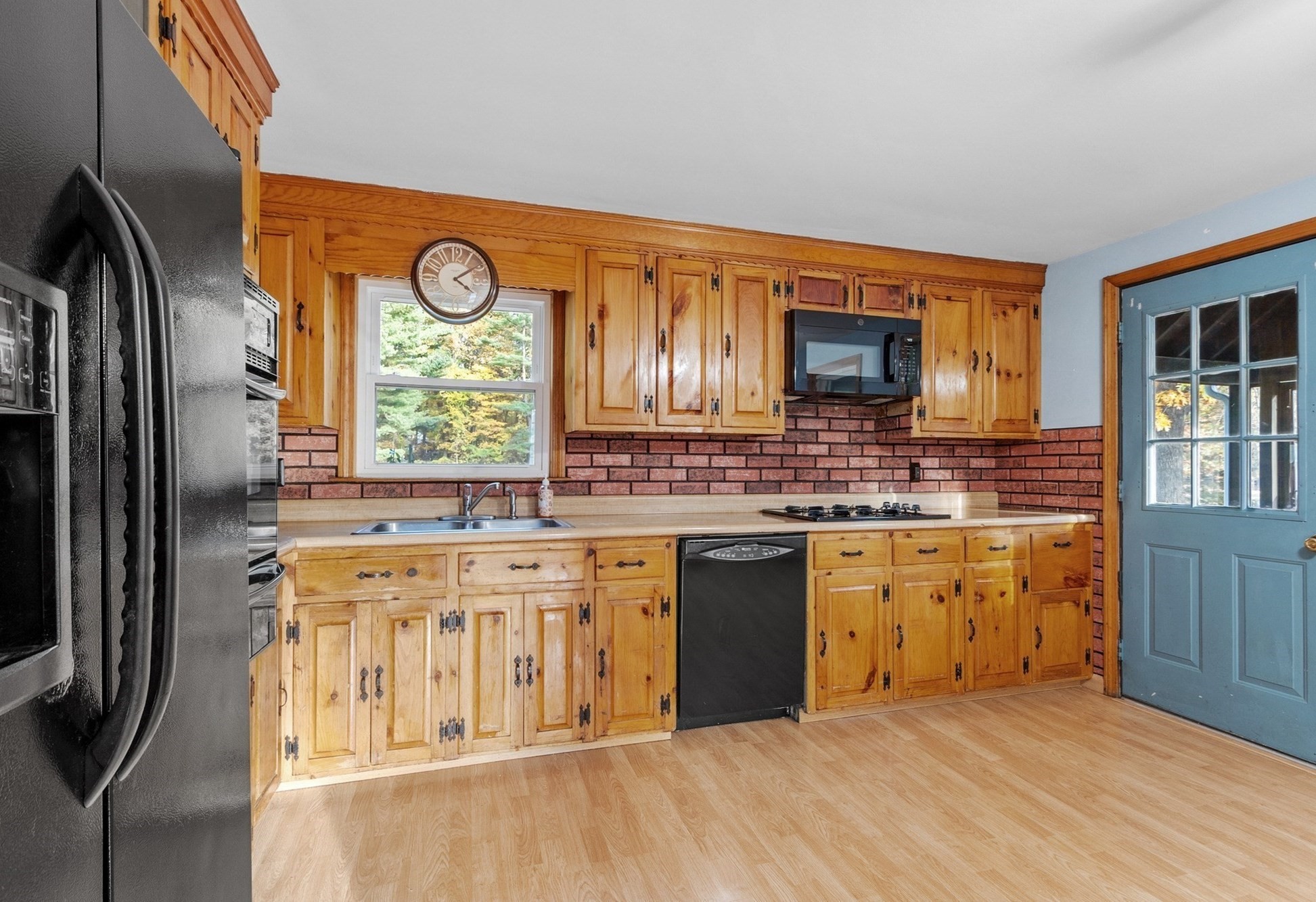 main property photo 8