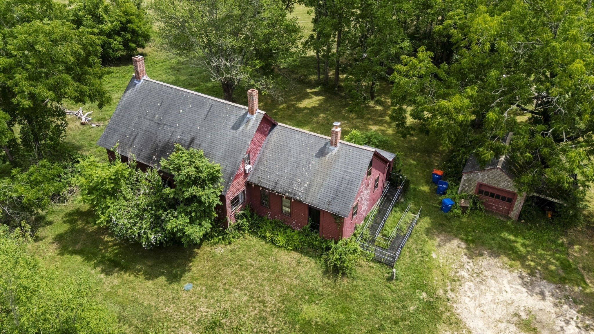 main property photo 12