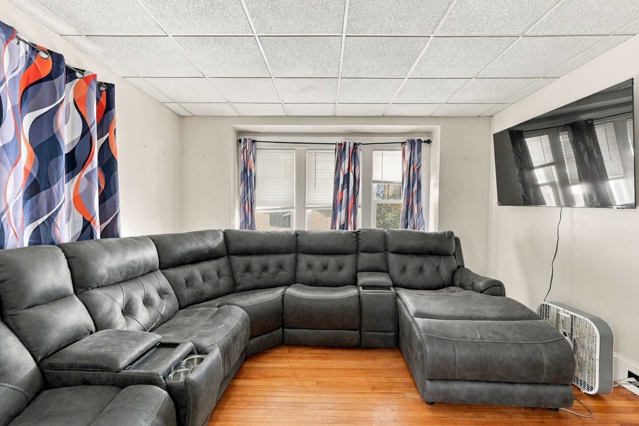 main property photo 23
