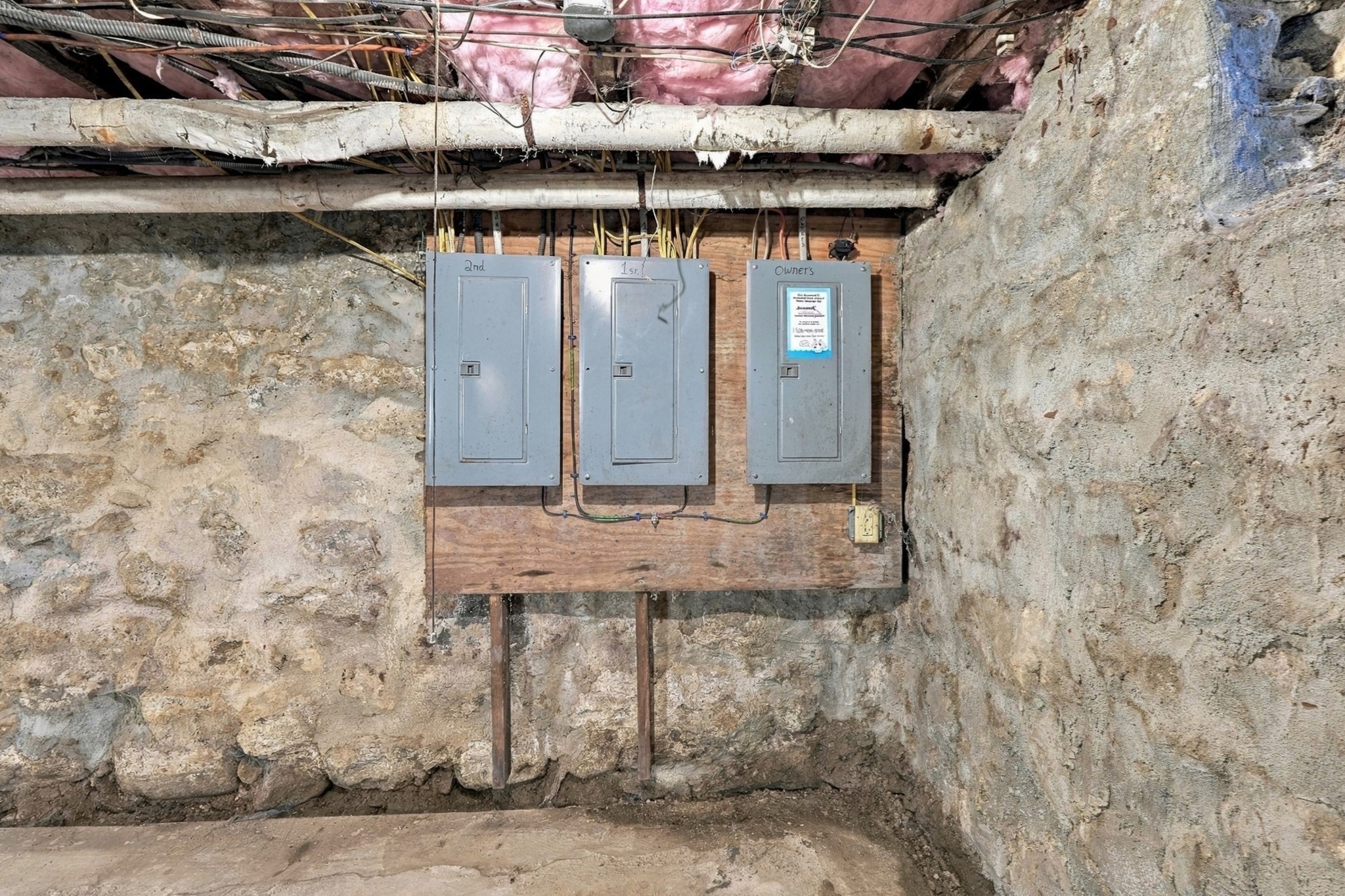 main property photo 37