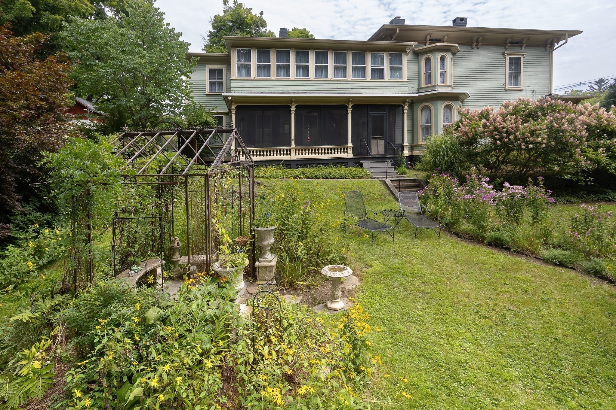 main property photo 38