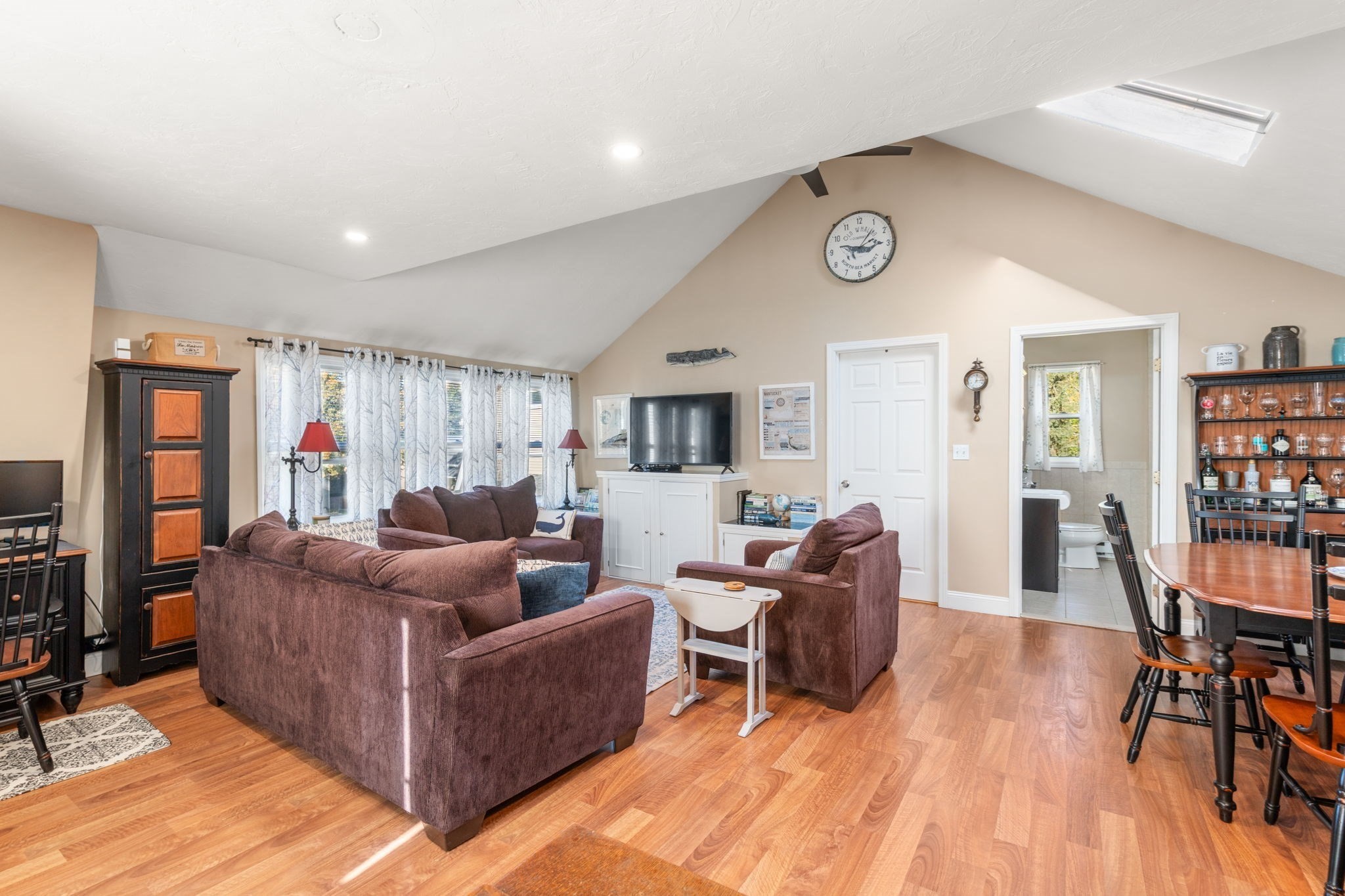 main property photo 27