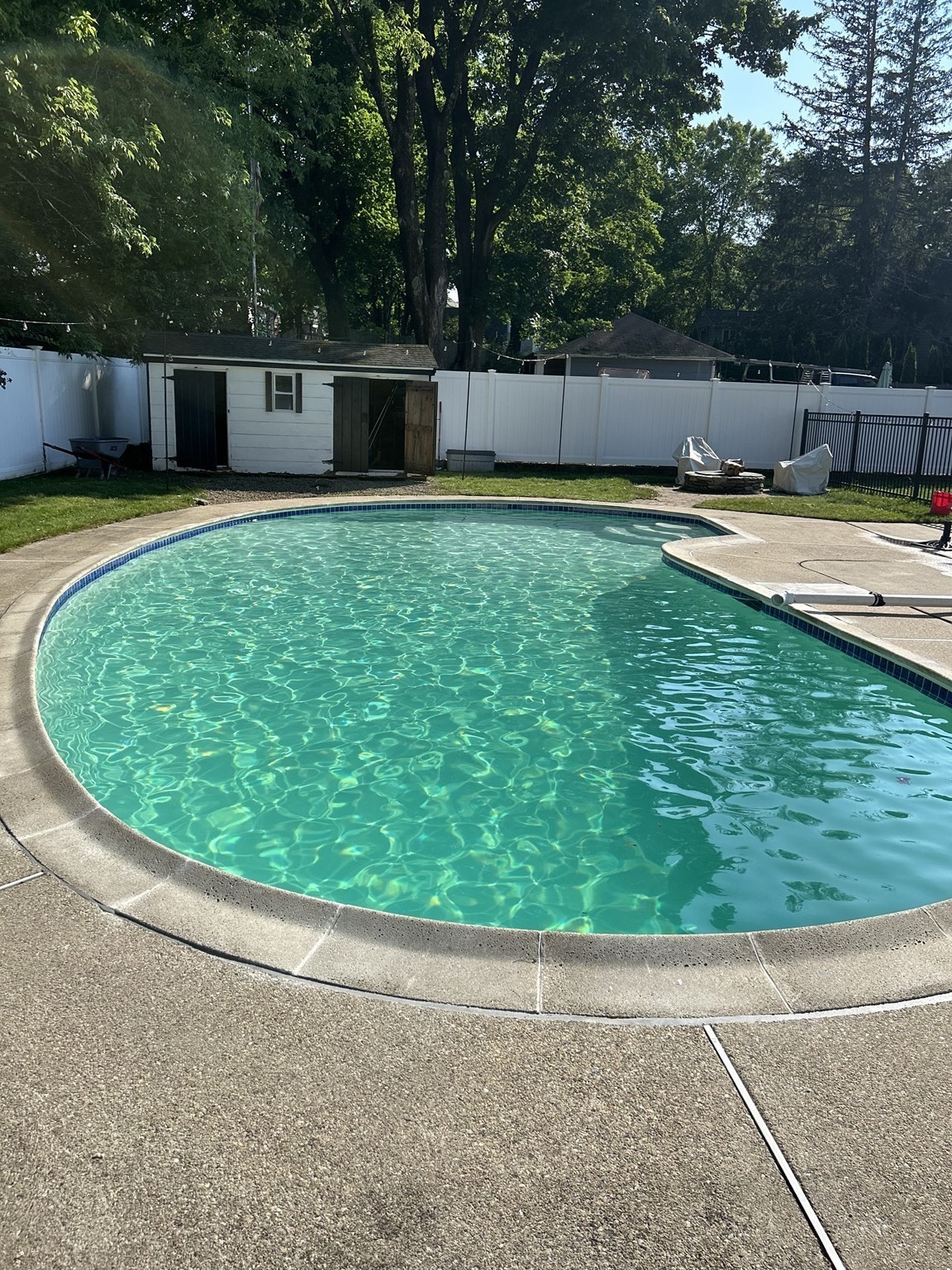 main property photo 40