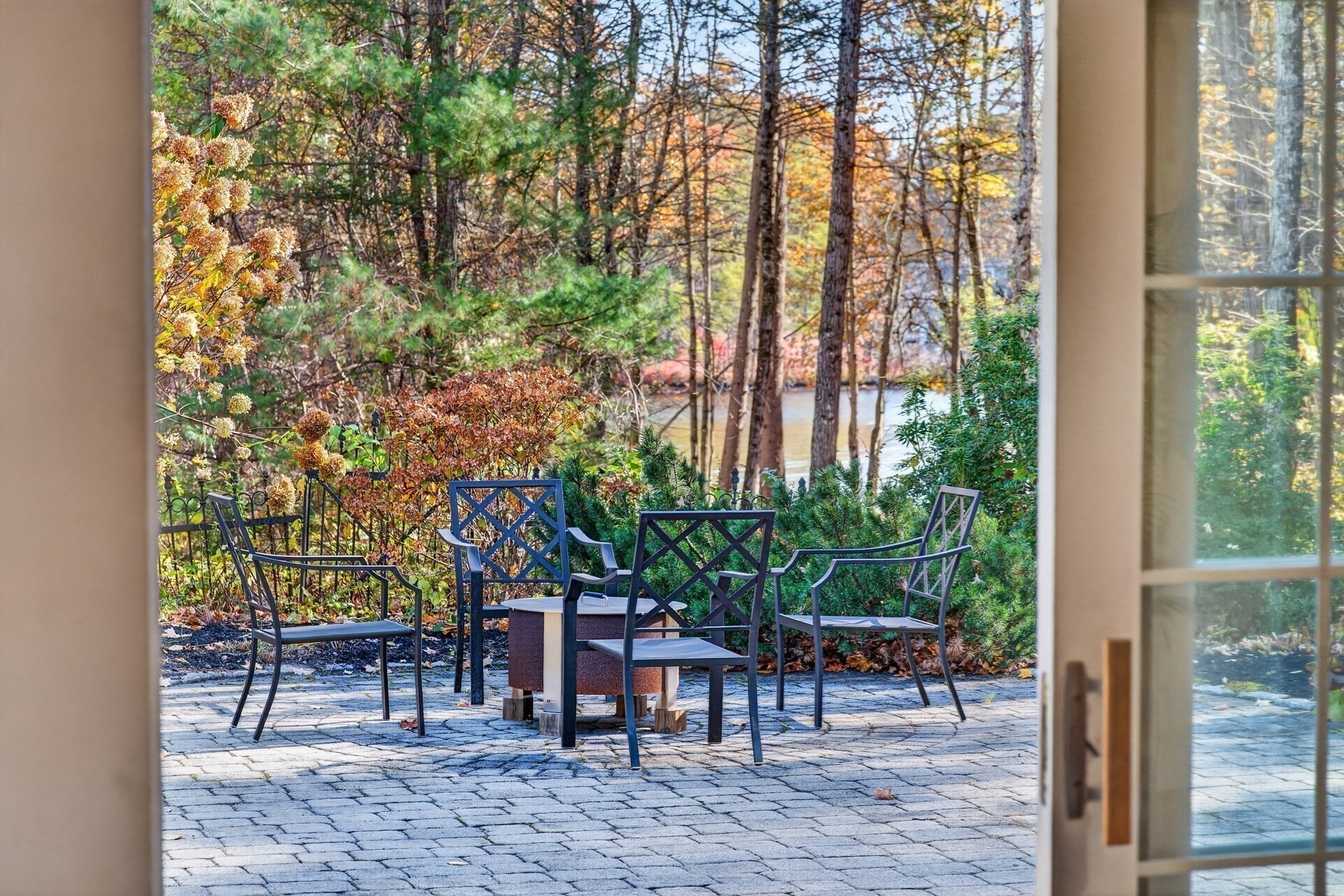 main property photo 40