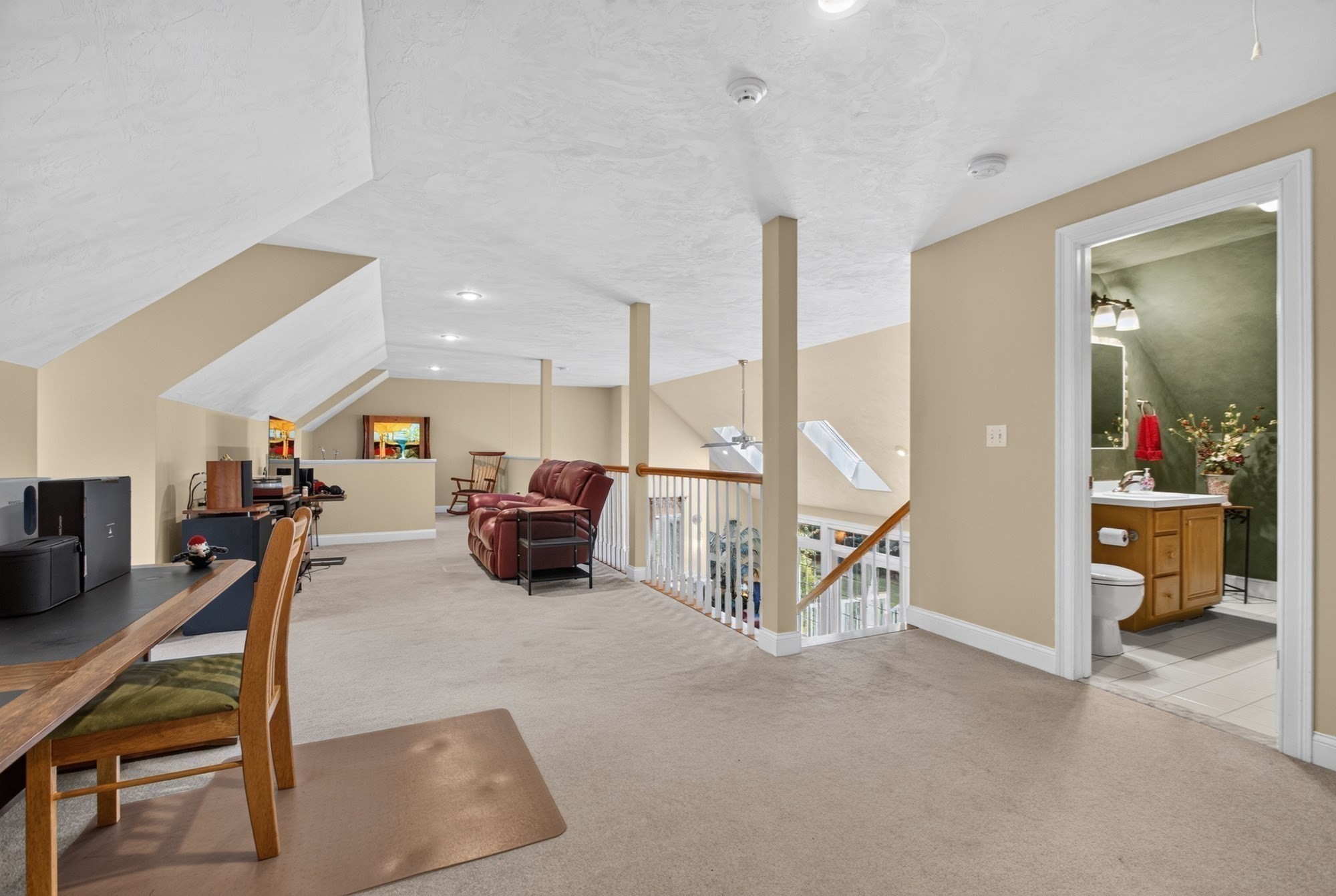 main property photo 33