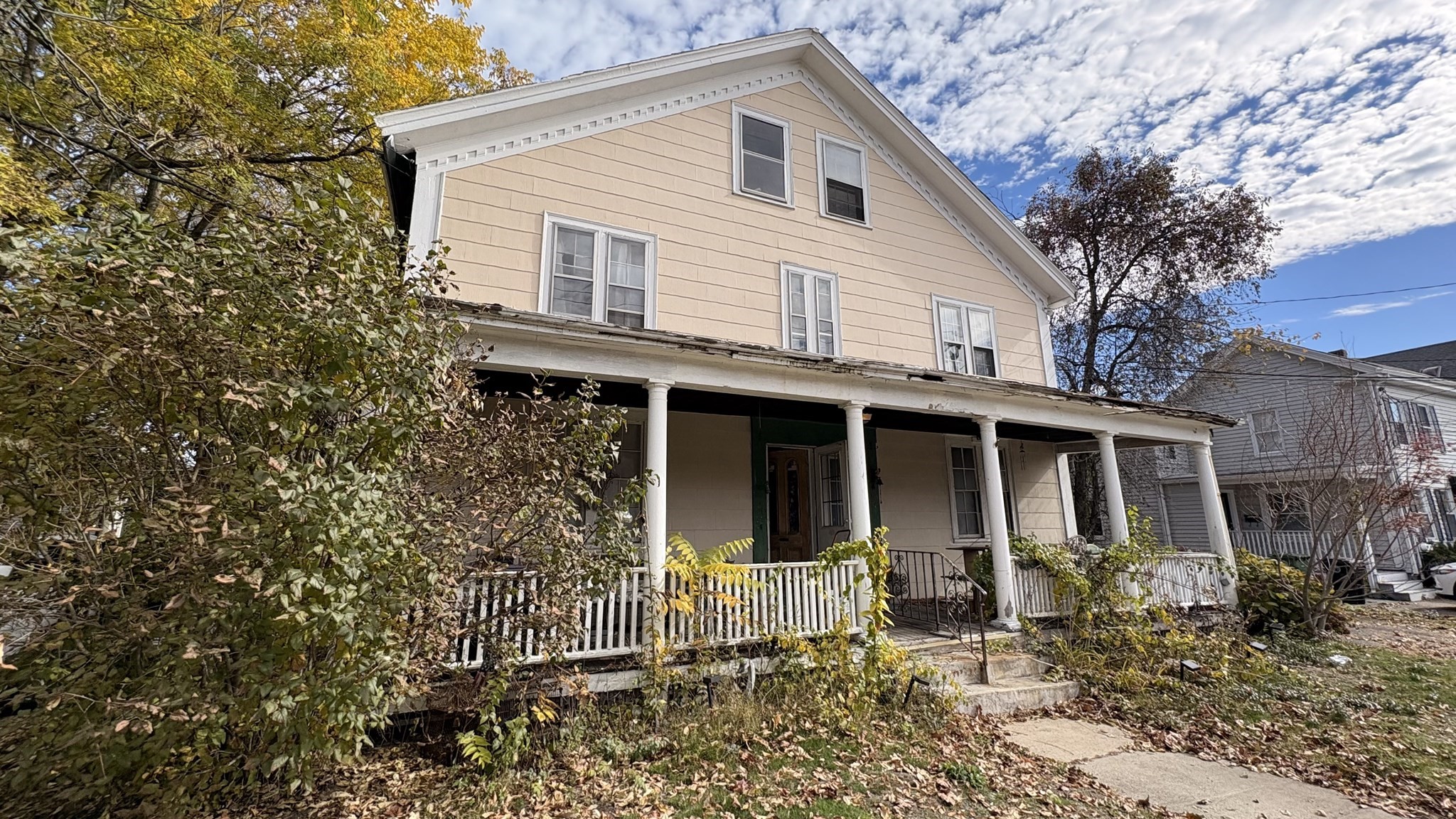 main property photo 9