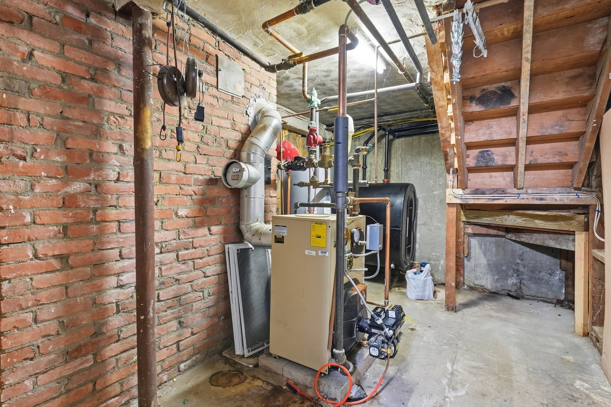 main property photo 33