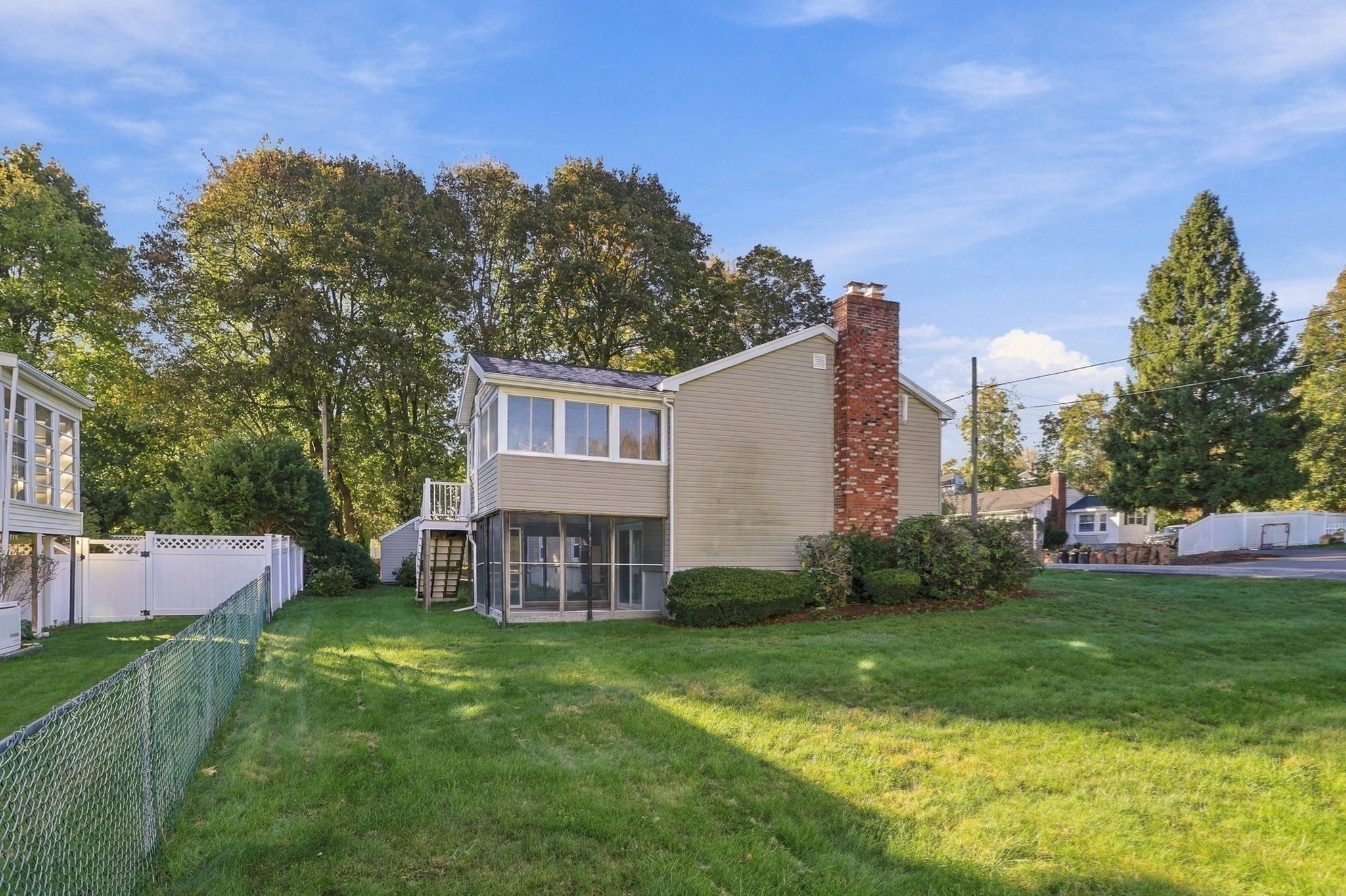 main property photo 34