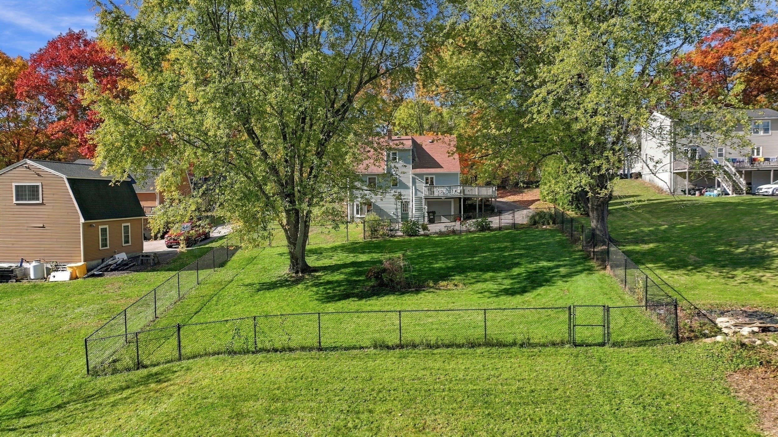 main property photo 28