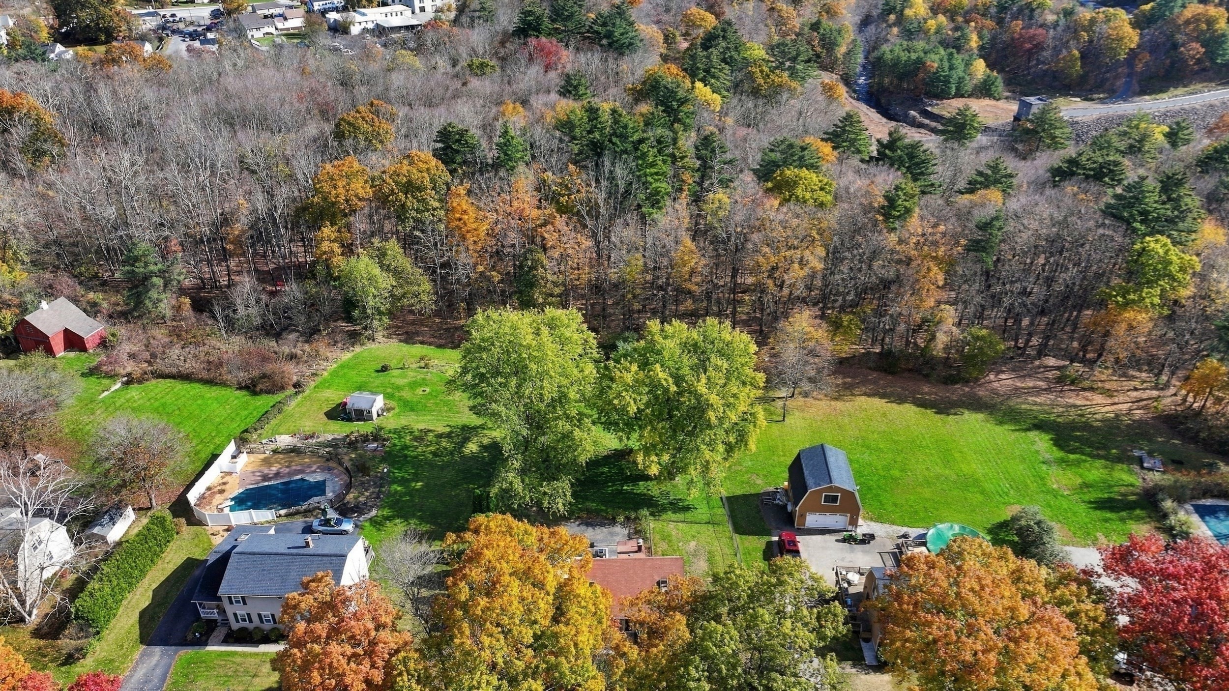 main property photo 30