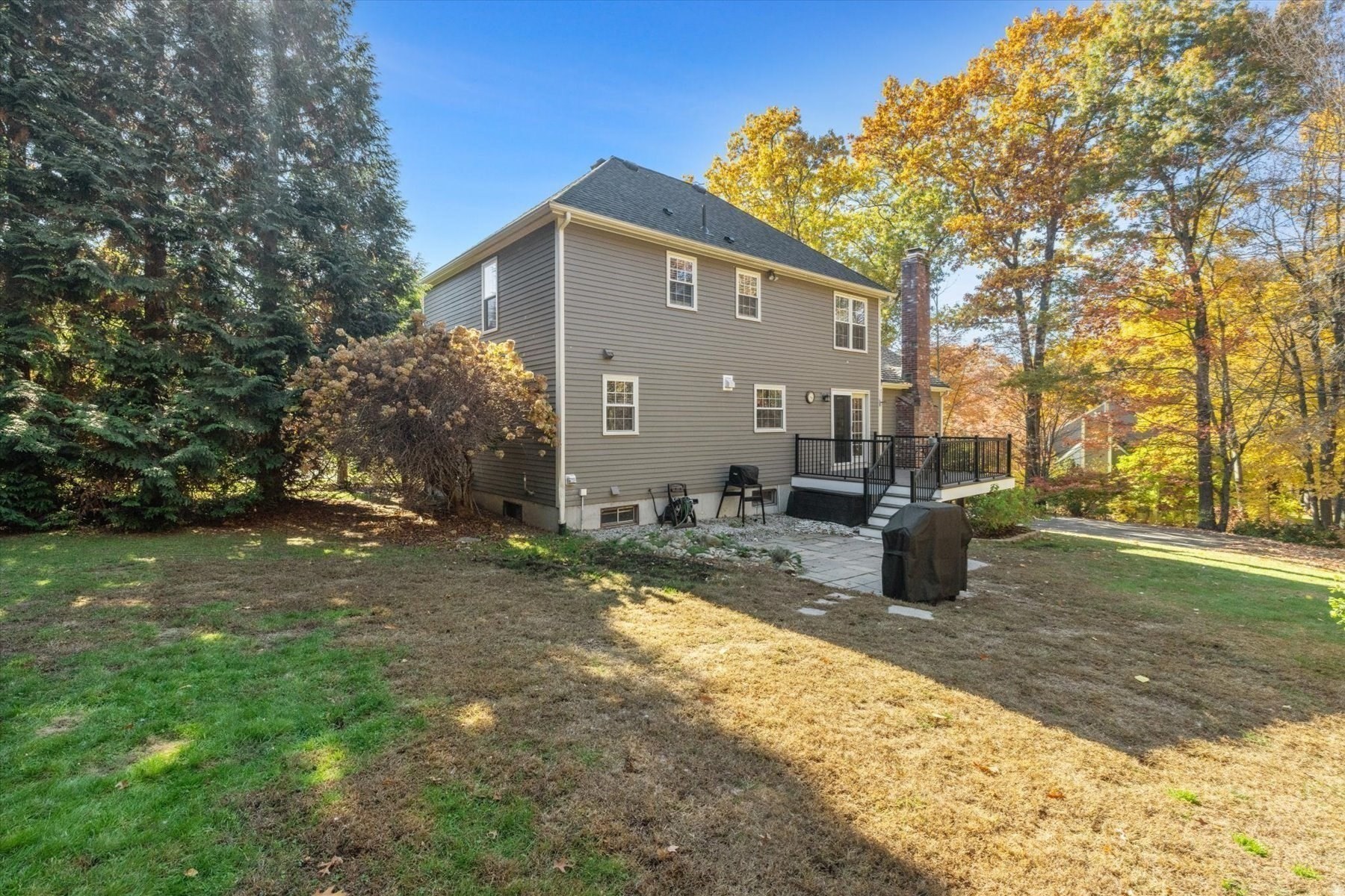 main property photo 31