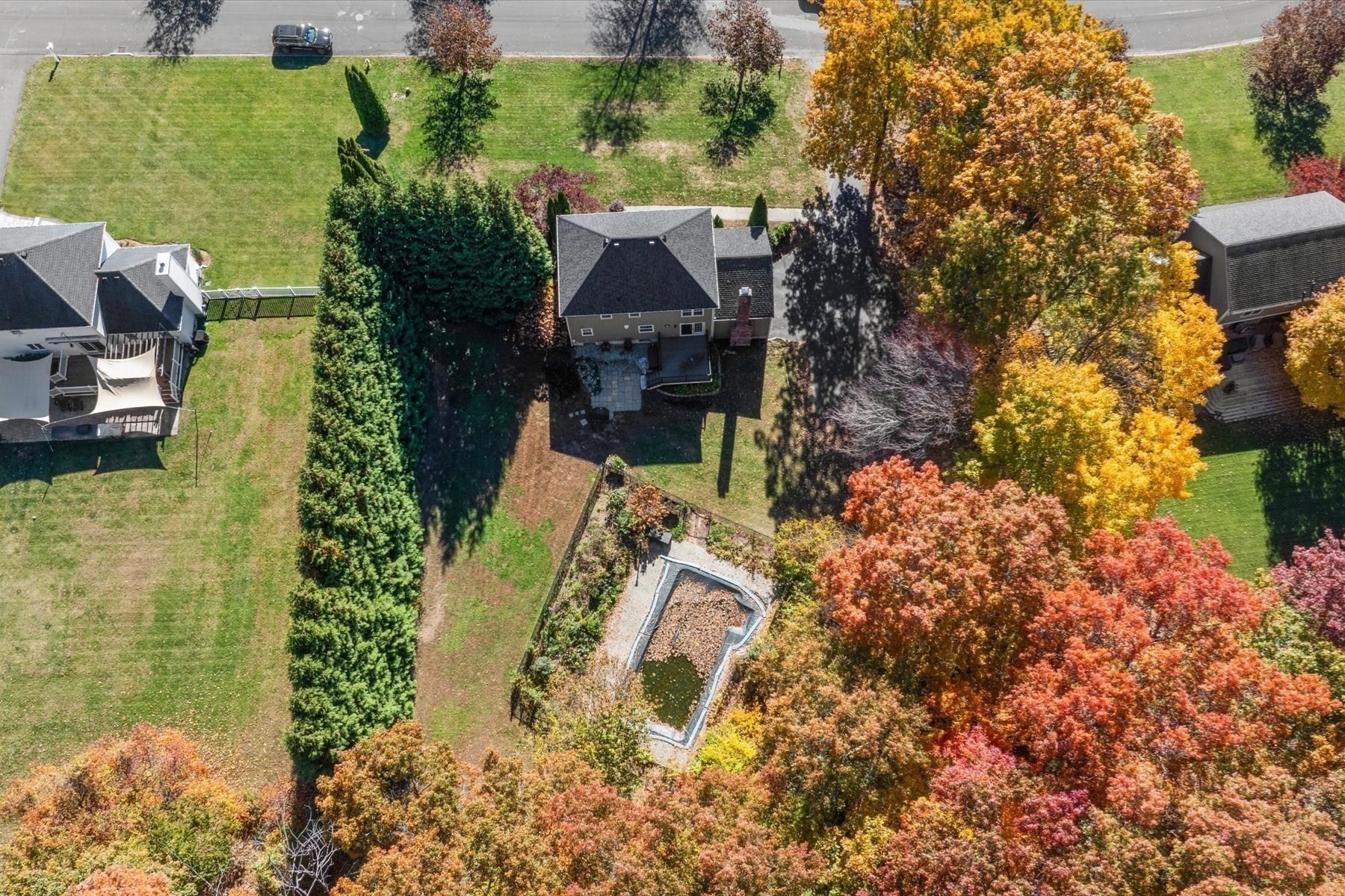 main property photo 37