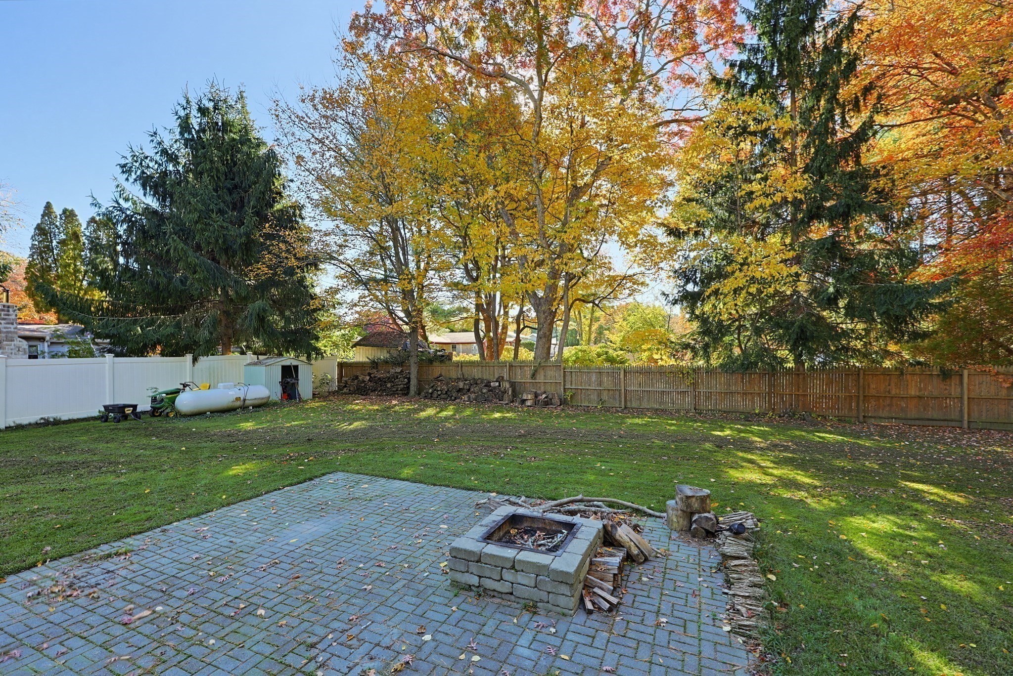 main property photo 15