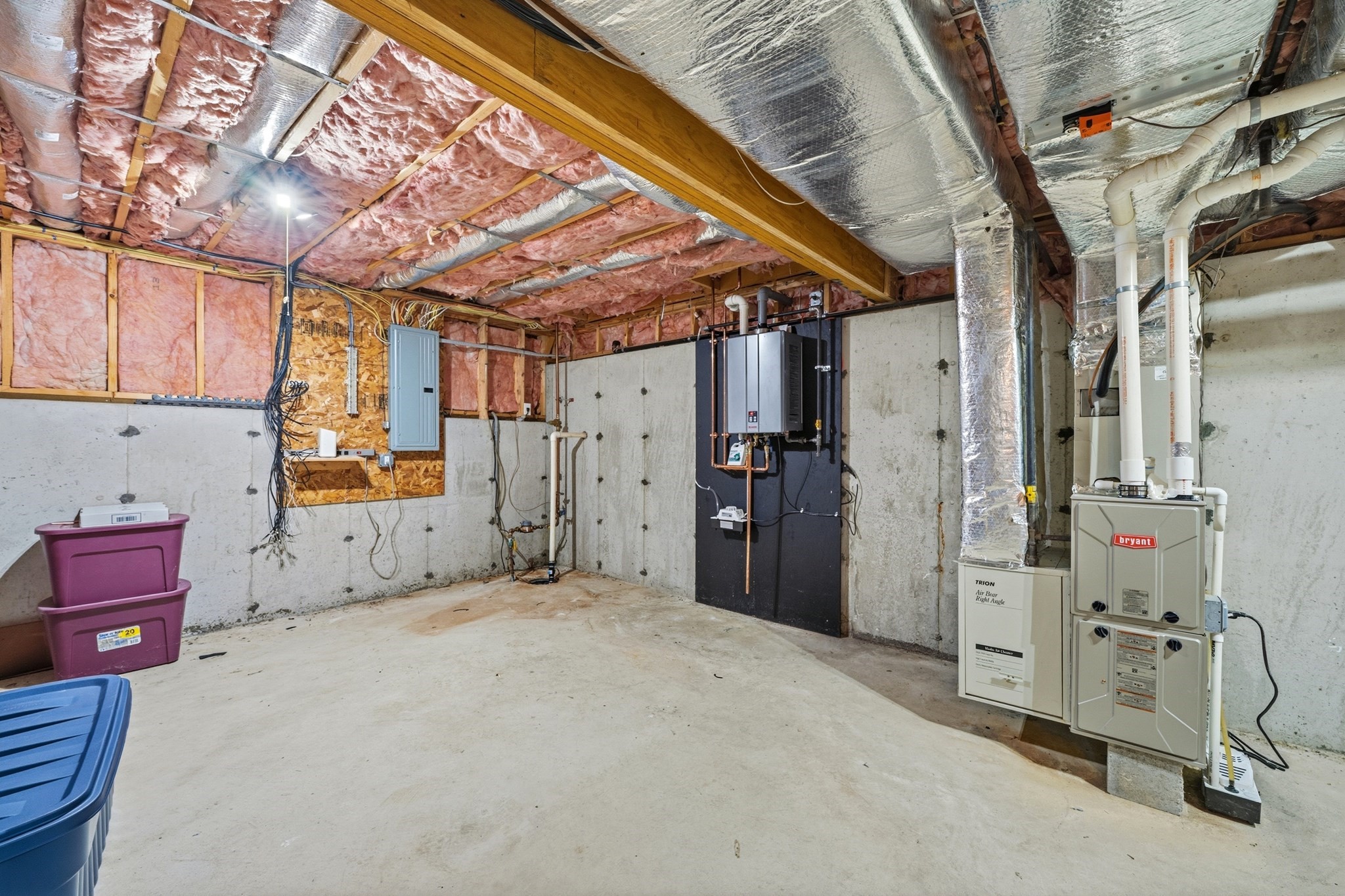 main property photo 23