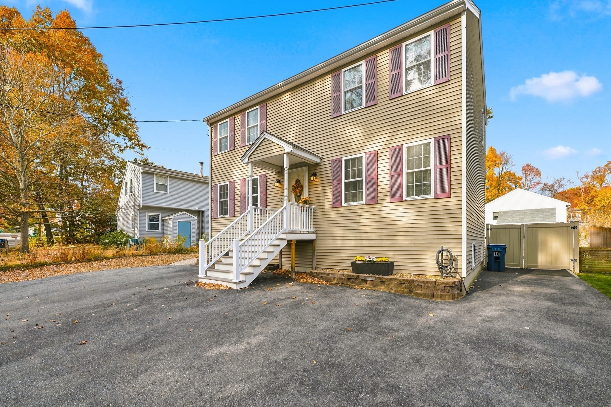 main property photo 30