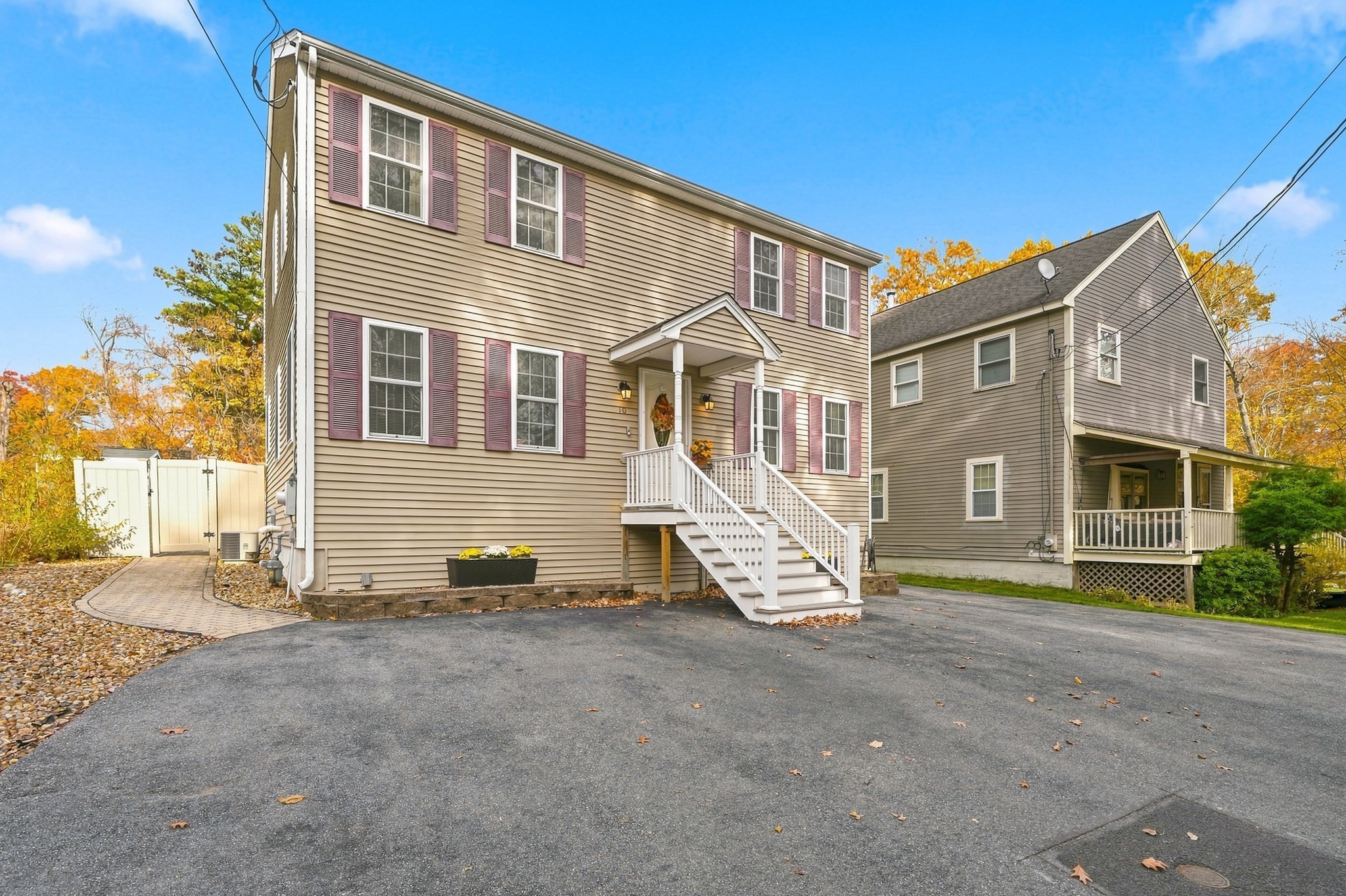 main property photo 32