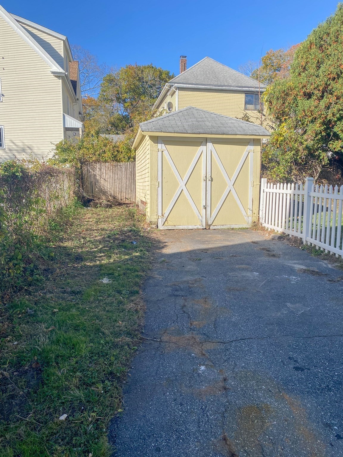 main property photo 33