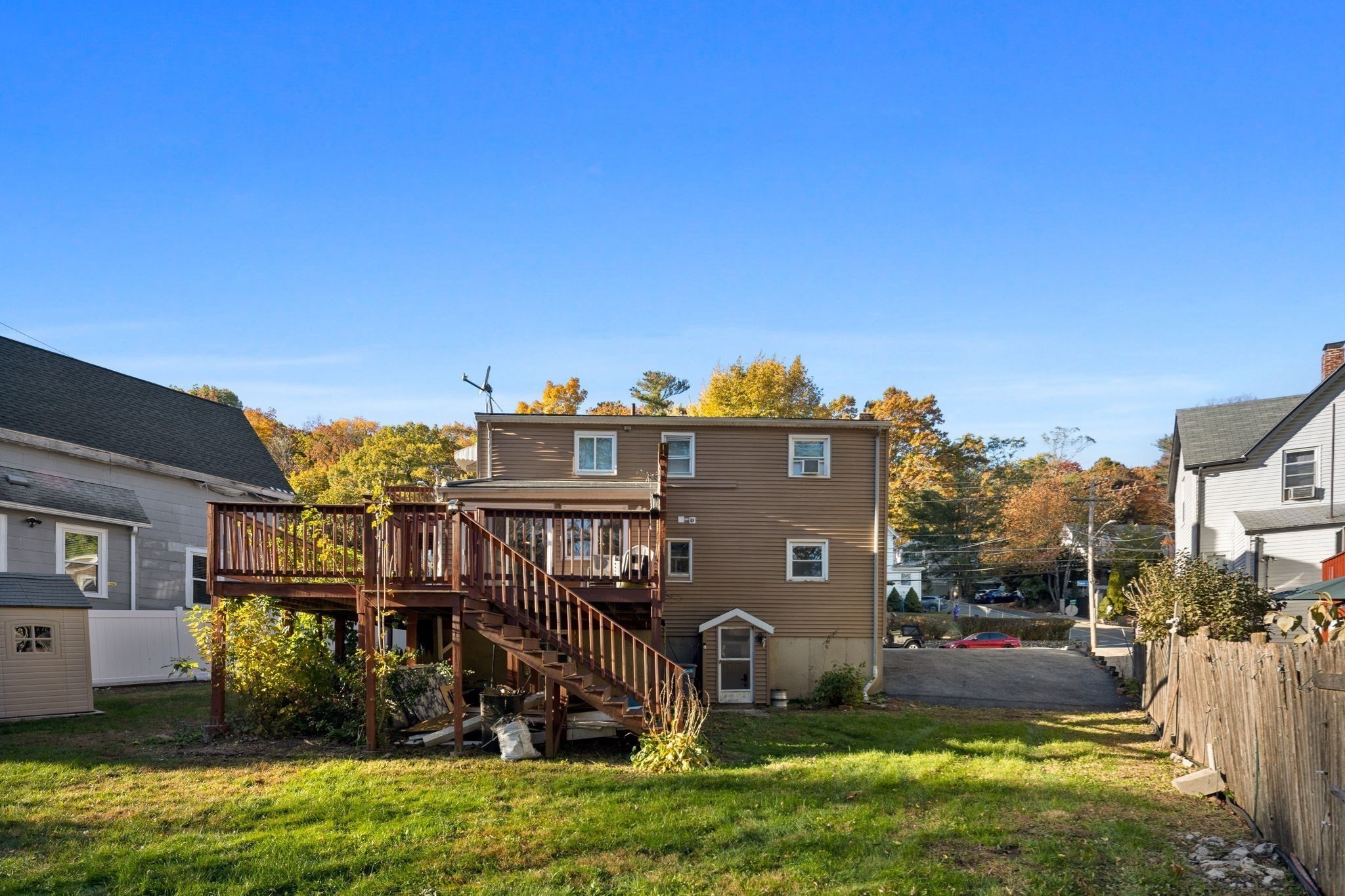 main property photo 31