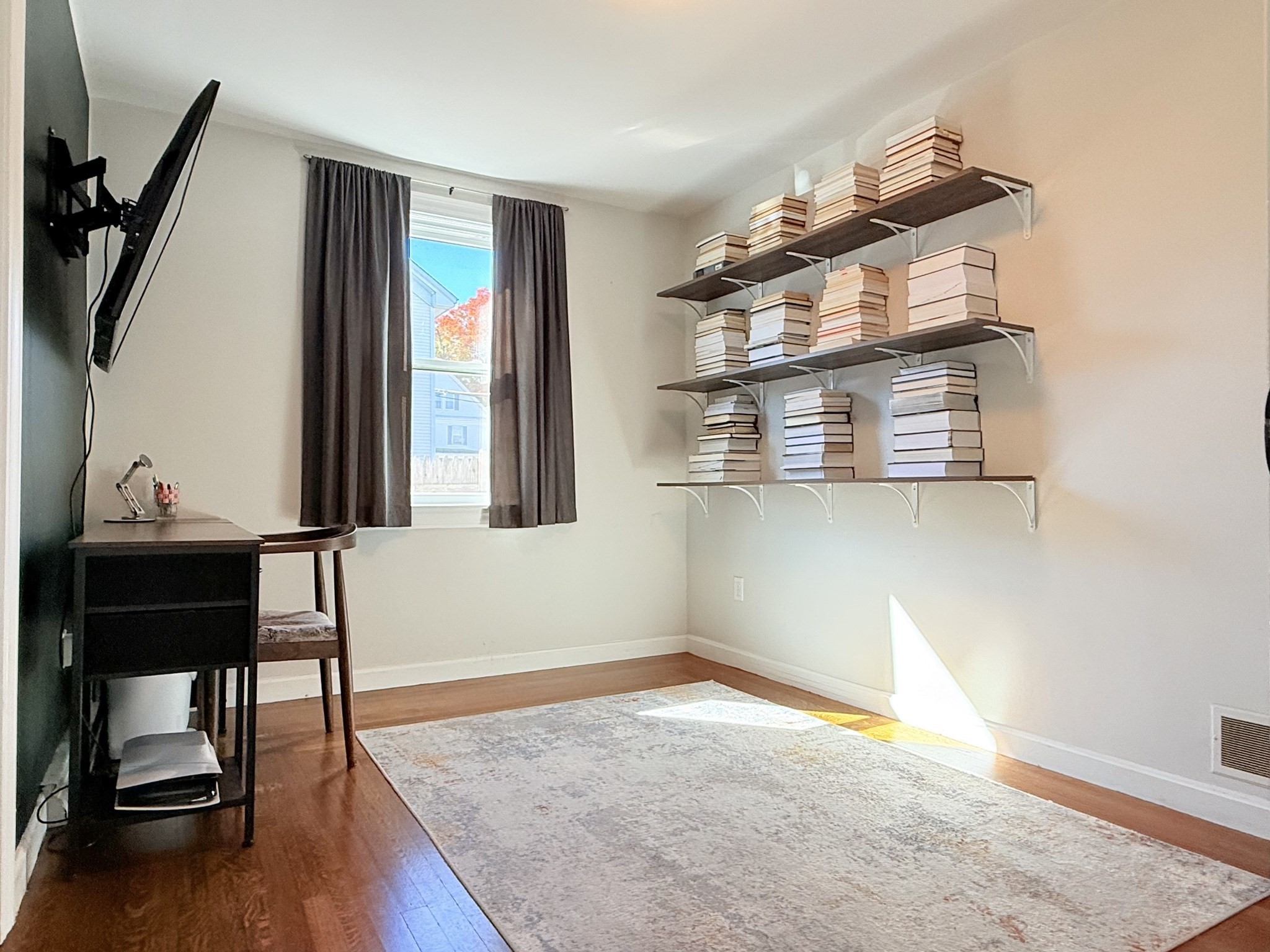 main property photo 19