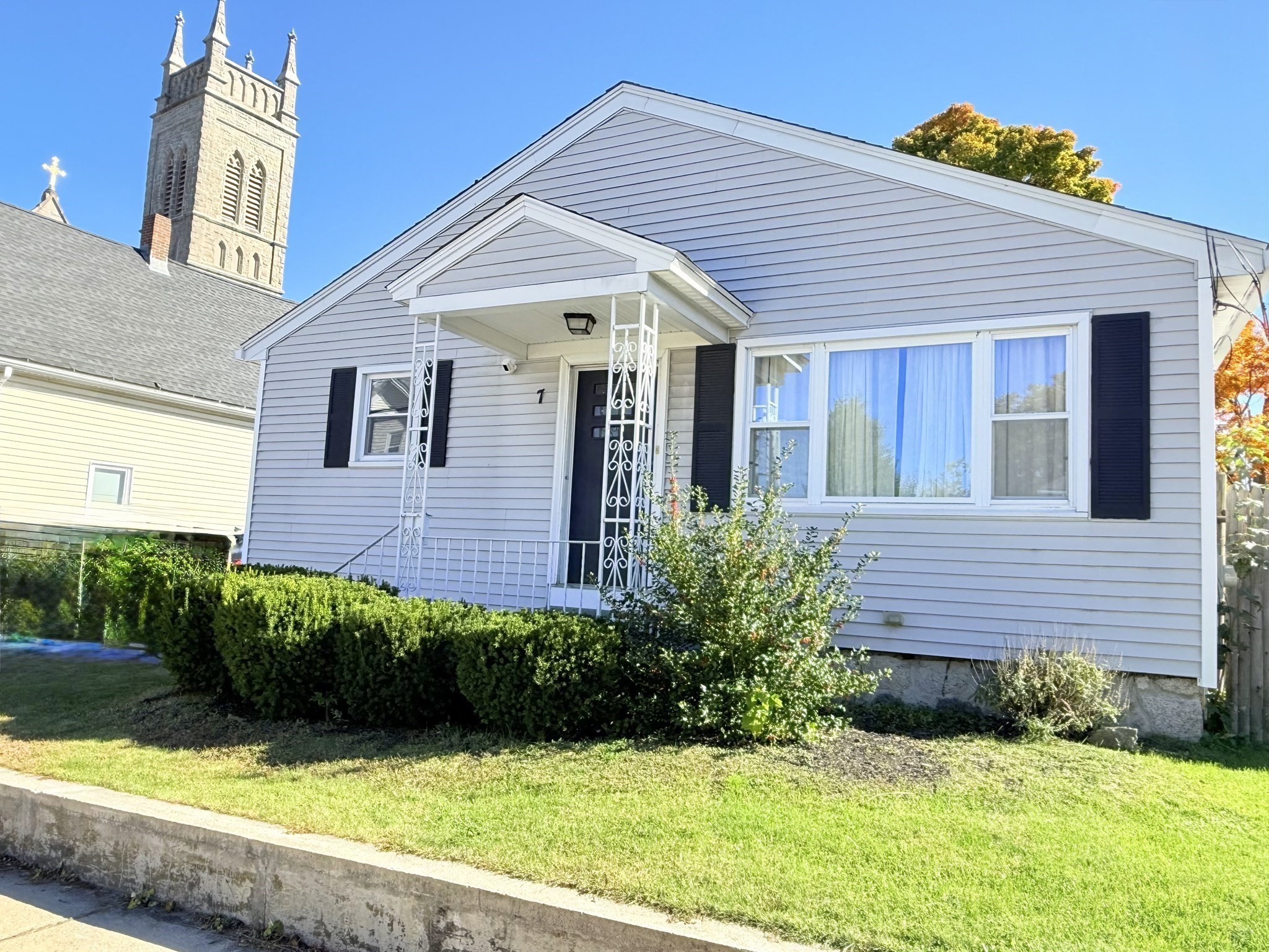 main property photo 34