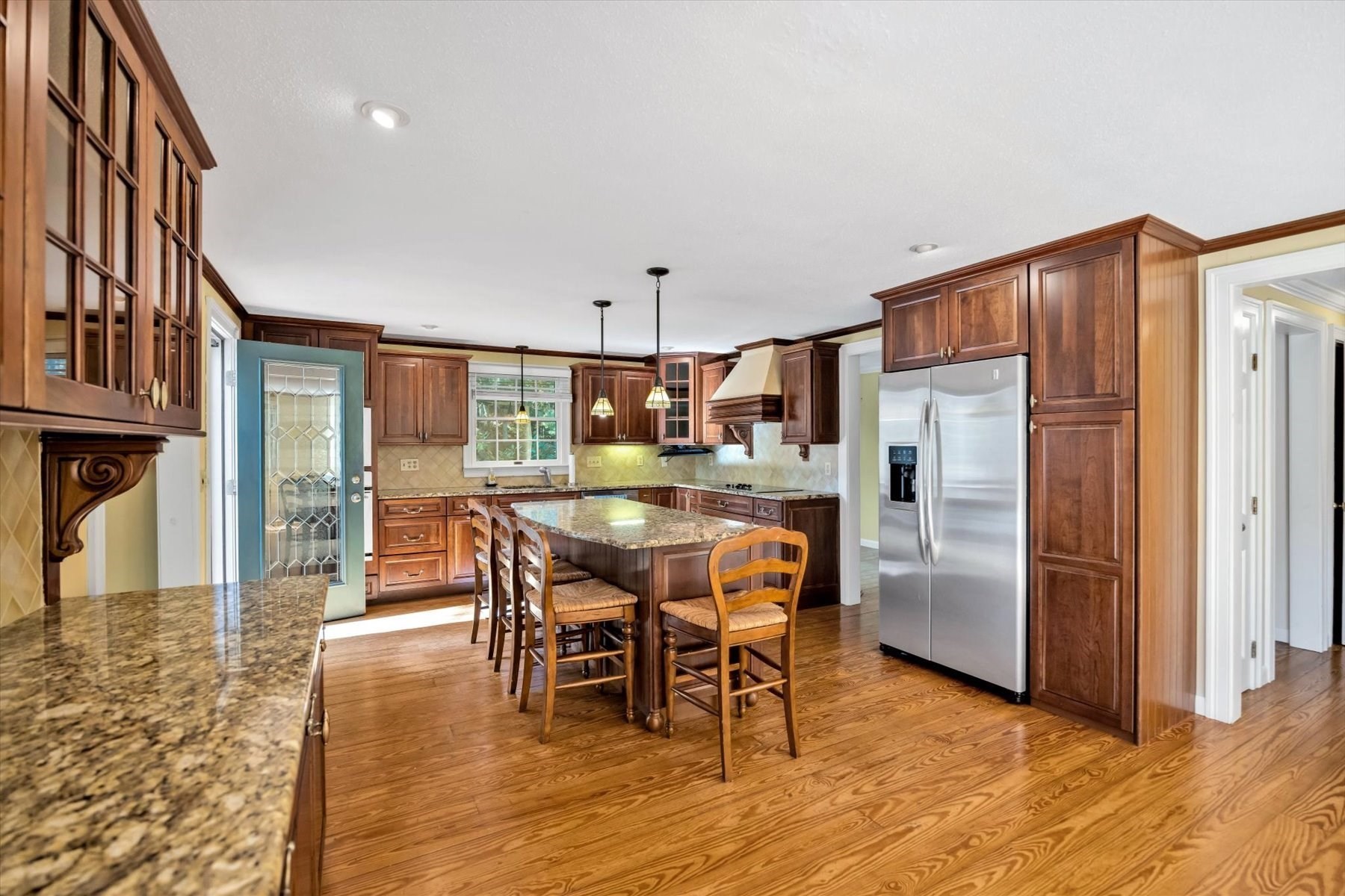 main property photo 11