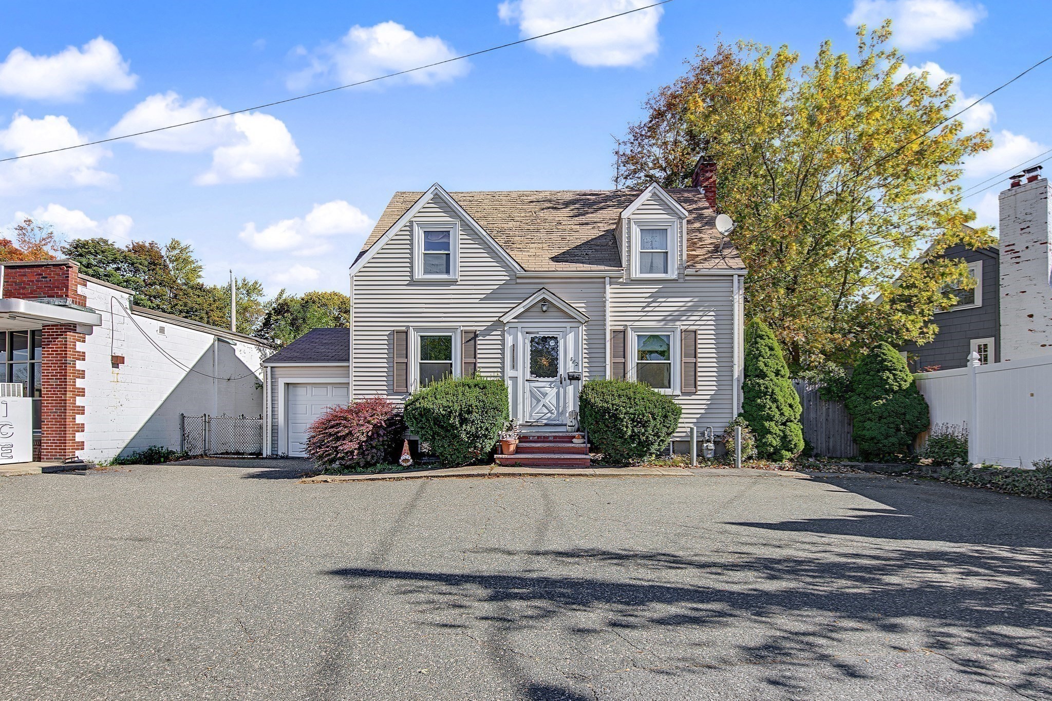 main property photo 5