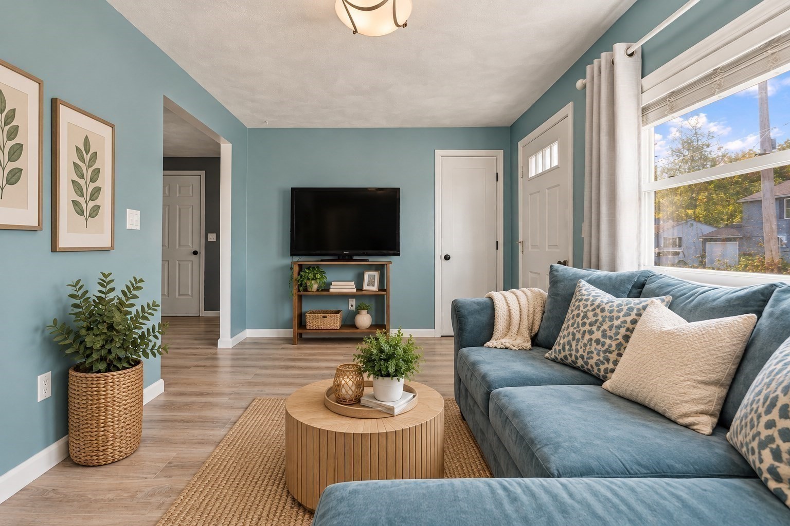 main property photo 5